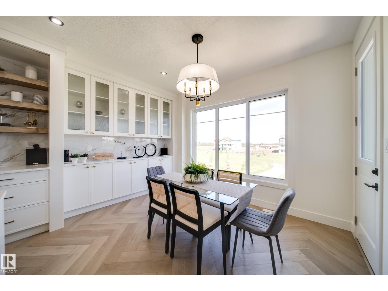 7027 177 Av Nw, Edmonton, Alberta  T5Z 0W9 - Photo 3 - E4466835