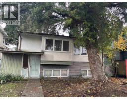 <div class="price">$2,150,000</div> 2511 Upland Drive, Vancouver<br><div style="margin-bottom:8px;"><small>Macdonald Realty (Surrey/152)</small></div><div class='bed_bath'>3 Bed | 2 Bath</div>