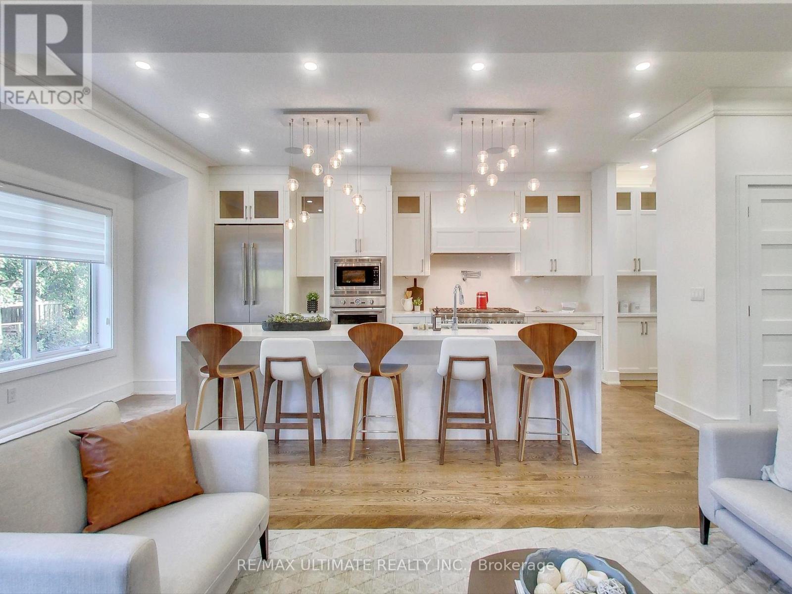 35 Fleming Crescent, Toronto, Ontario  M4G 2A9 - Photo 13 - C12580830