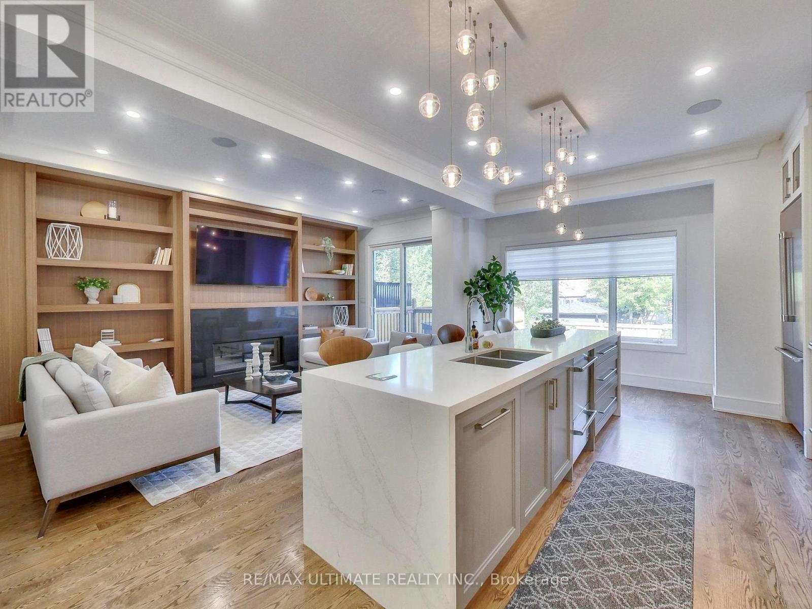 35 Fleming Crescent, Toronto, Ontario  M4G 2A9 - Photo 15 - C12580830