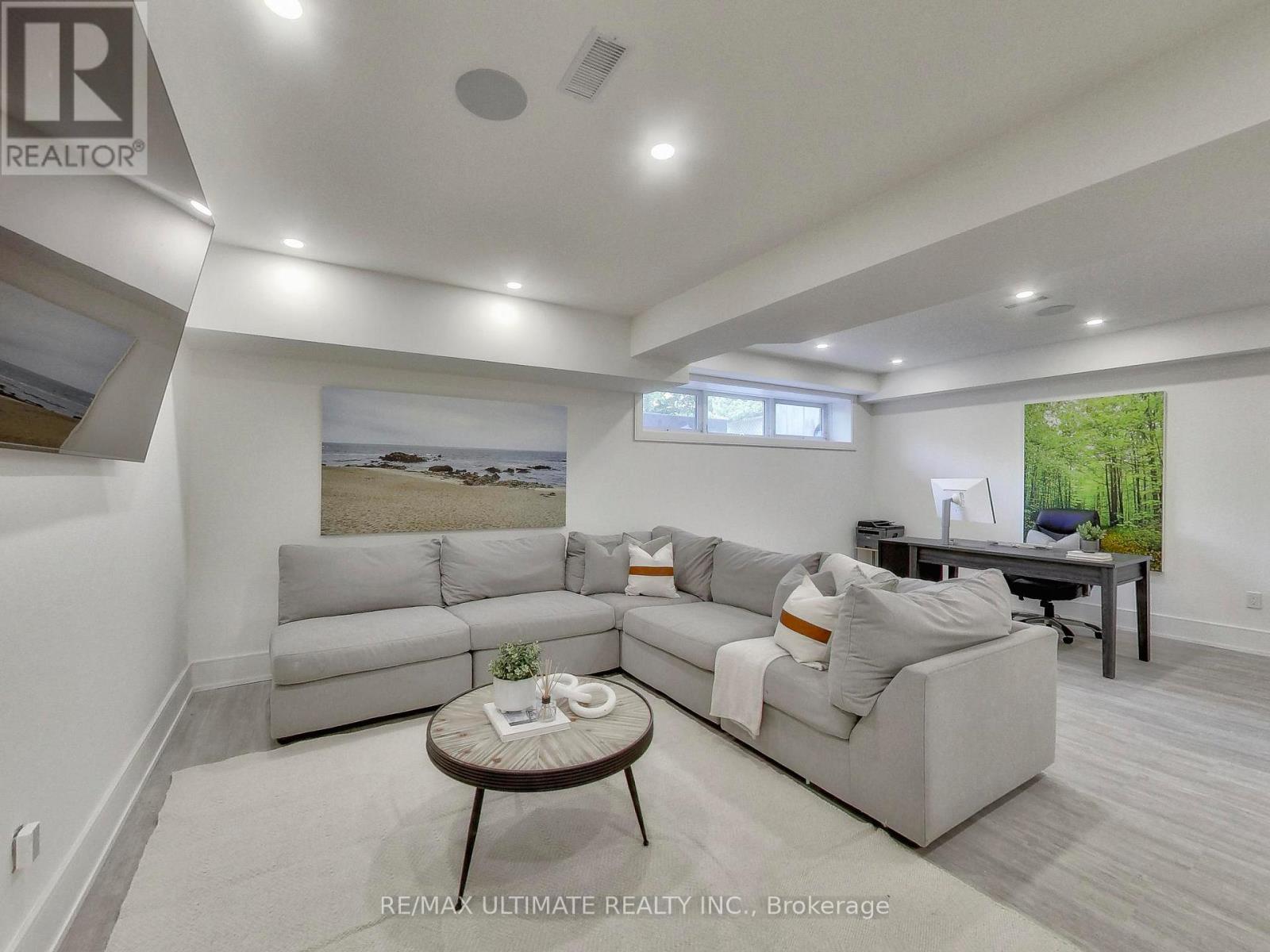 35 Fleming Crescent, Toronto, Ontario  M4G 2A9 - Photo 38 - C12580830