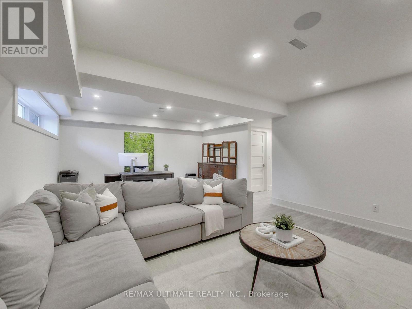 35 Fleming Crescent, Toronto, Ontario  M4G 2A9 - Photo 40 - C12580830