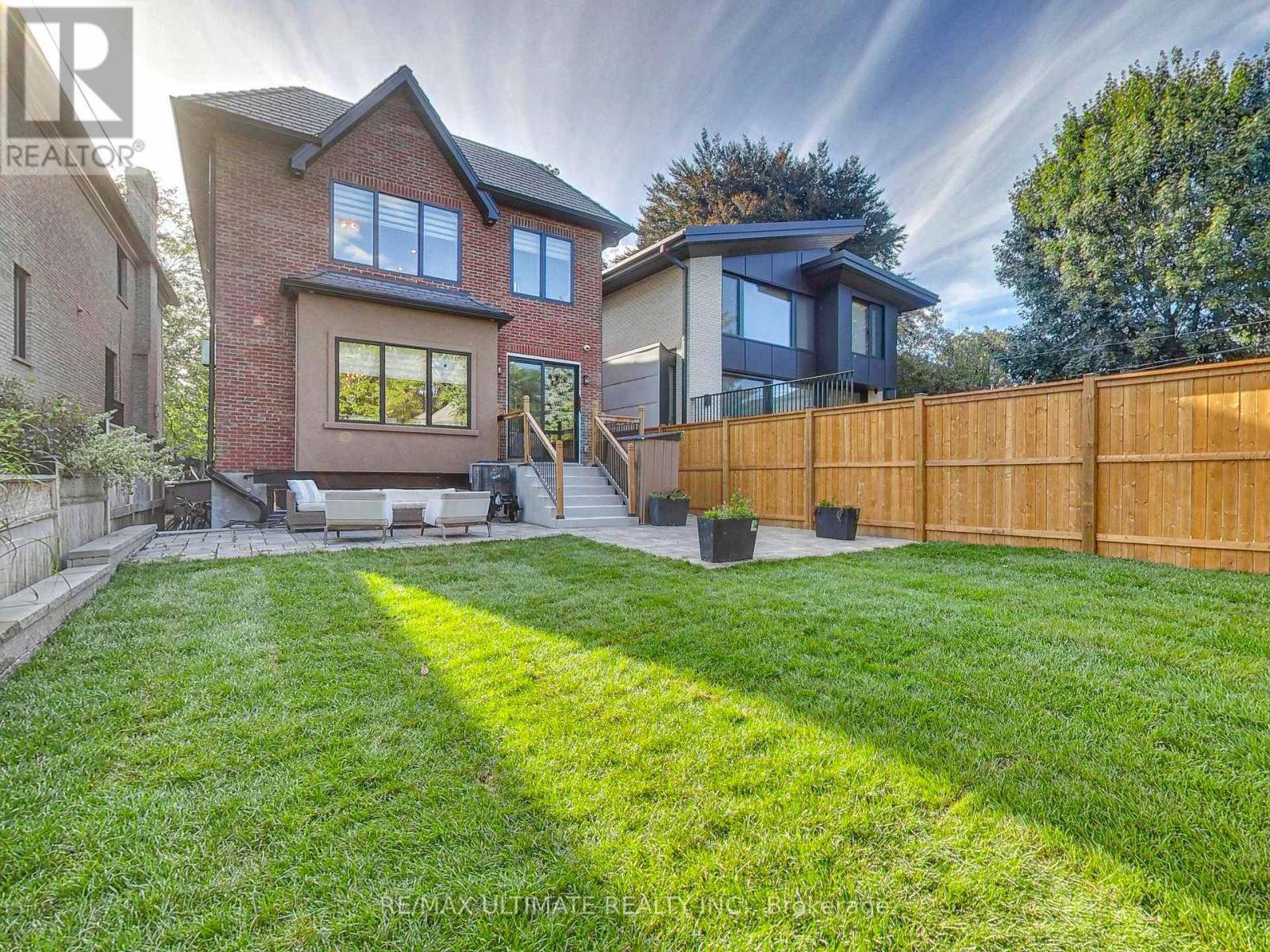 35 Fleming Crescent, Toronto, Ontario  M4G 2A9 - Photo 47 - C12580830