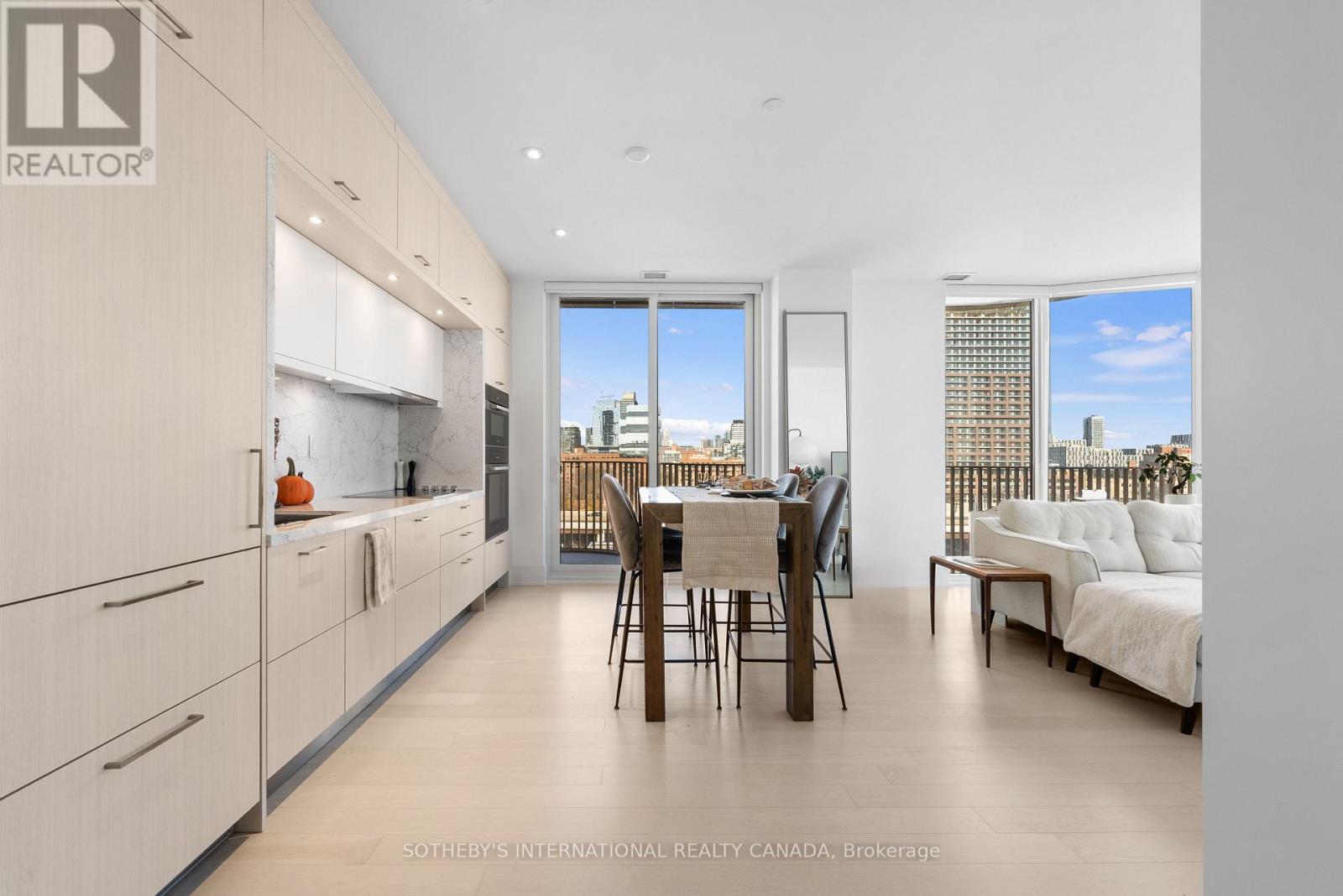 831 - 155 MERCHANTS' WHARF, Toronto, Ontario