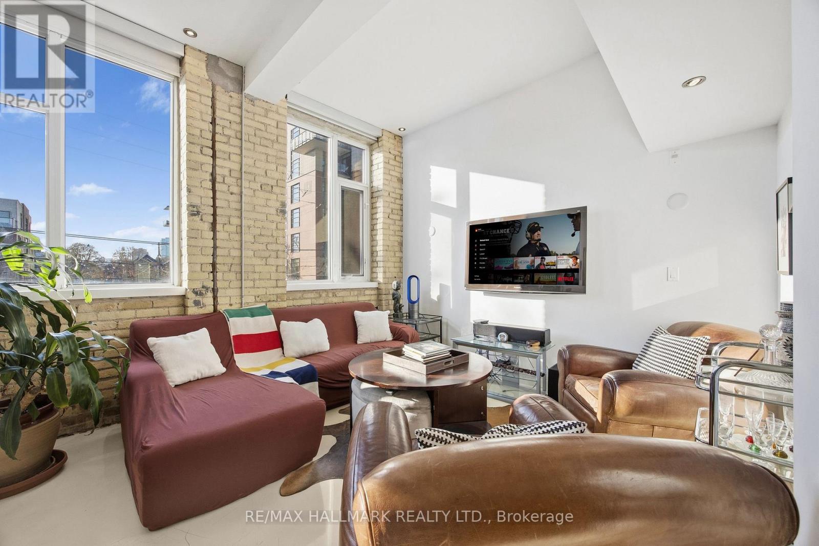 231 - 201 Carlaw Avenue, Toronto, Ontario M4M 2S3 - Photo 4 - E12580828