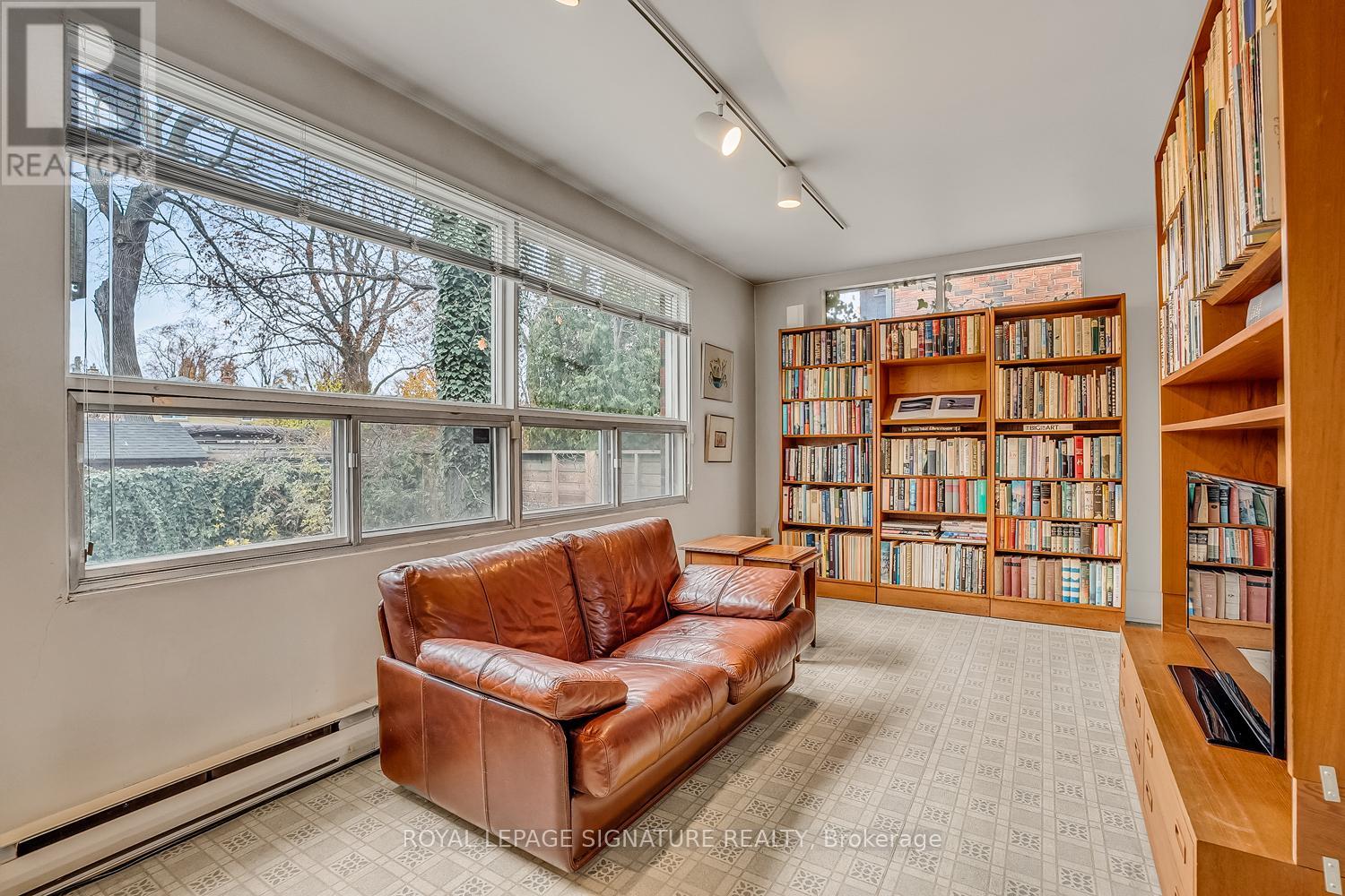 72 Bessborough Drive, Toronto, Ontario  M4G 3J1 - Photo 12 - C12580878