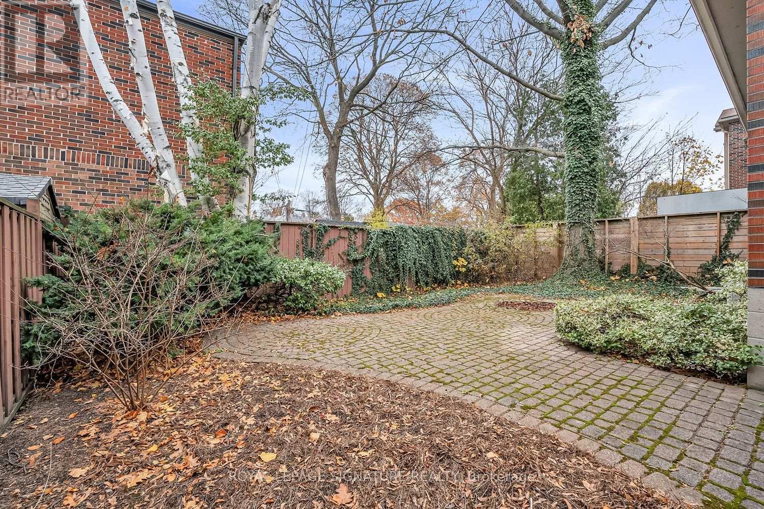 72 Bessborough Drive, Toronto, Ontario  M4G 3J1 - Photo 36 - C12580878