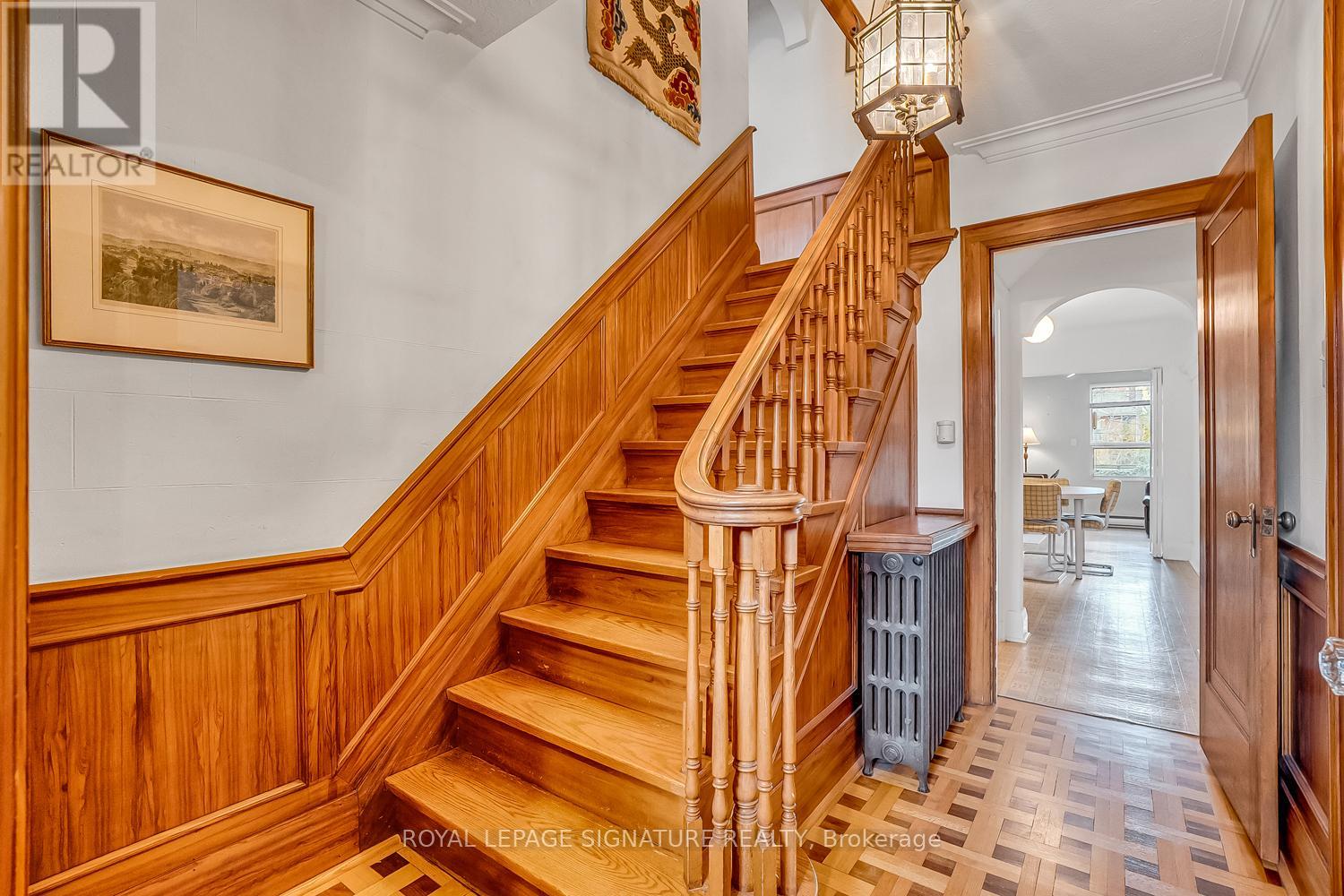 72 Bessborough Drive, Toronto, Ontario  M4G 3J1 - Photo 5 - C12580878