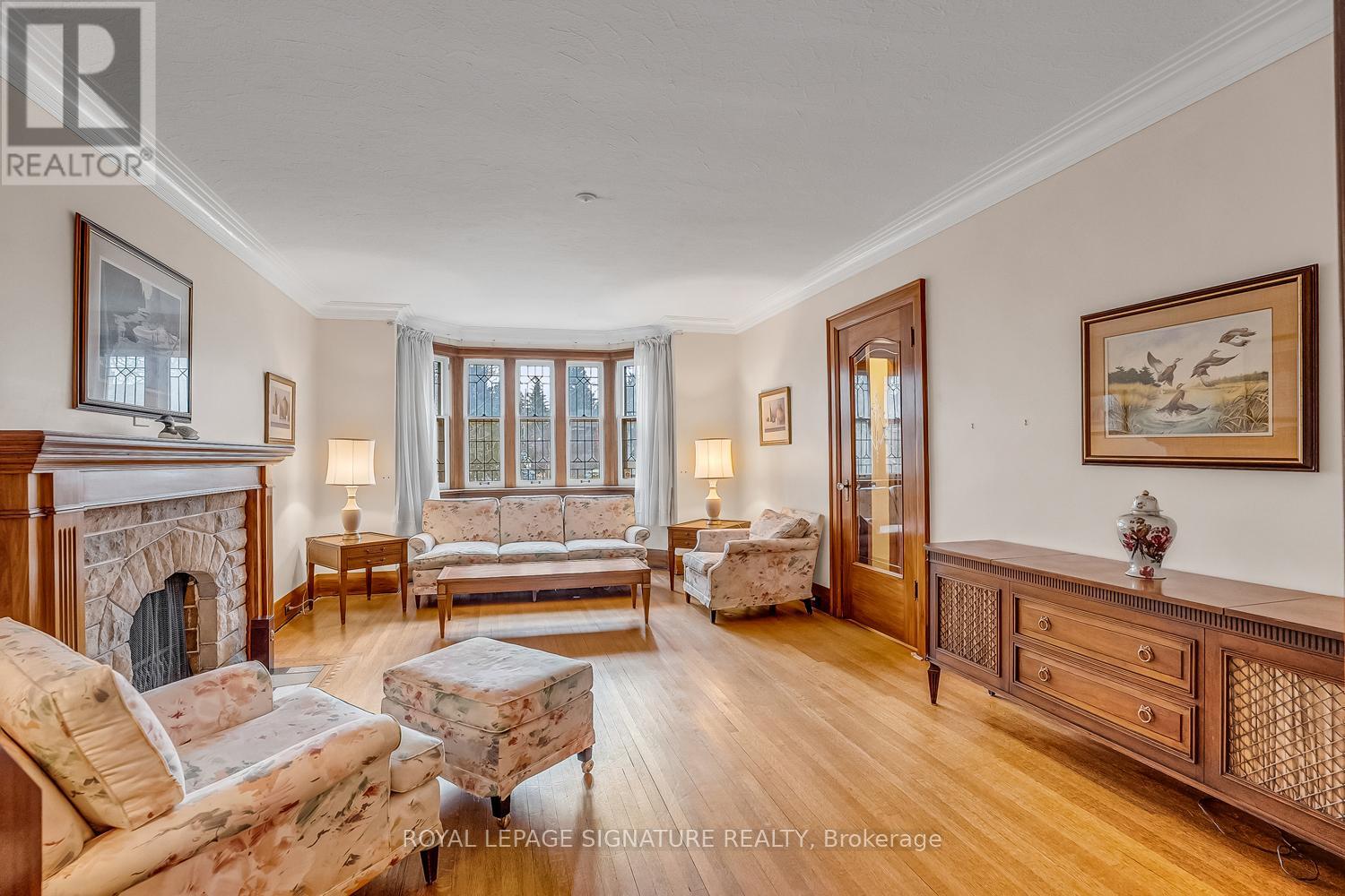 72 Bessborough Drive, Toronto, Ontario  M4G 3J1 - Photo 7 - C12580878