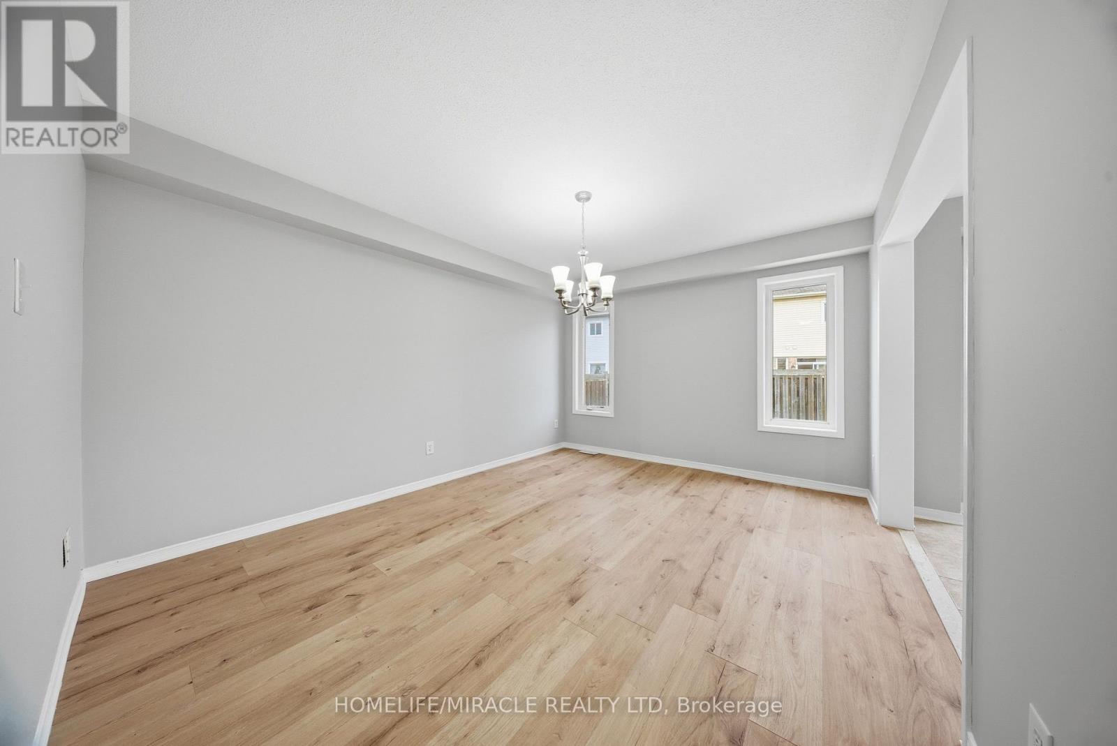 12 Diana Way, Barrie (Innis-Shore), Ontario  L4M 7H2 - Photo 16 - S12580838