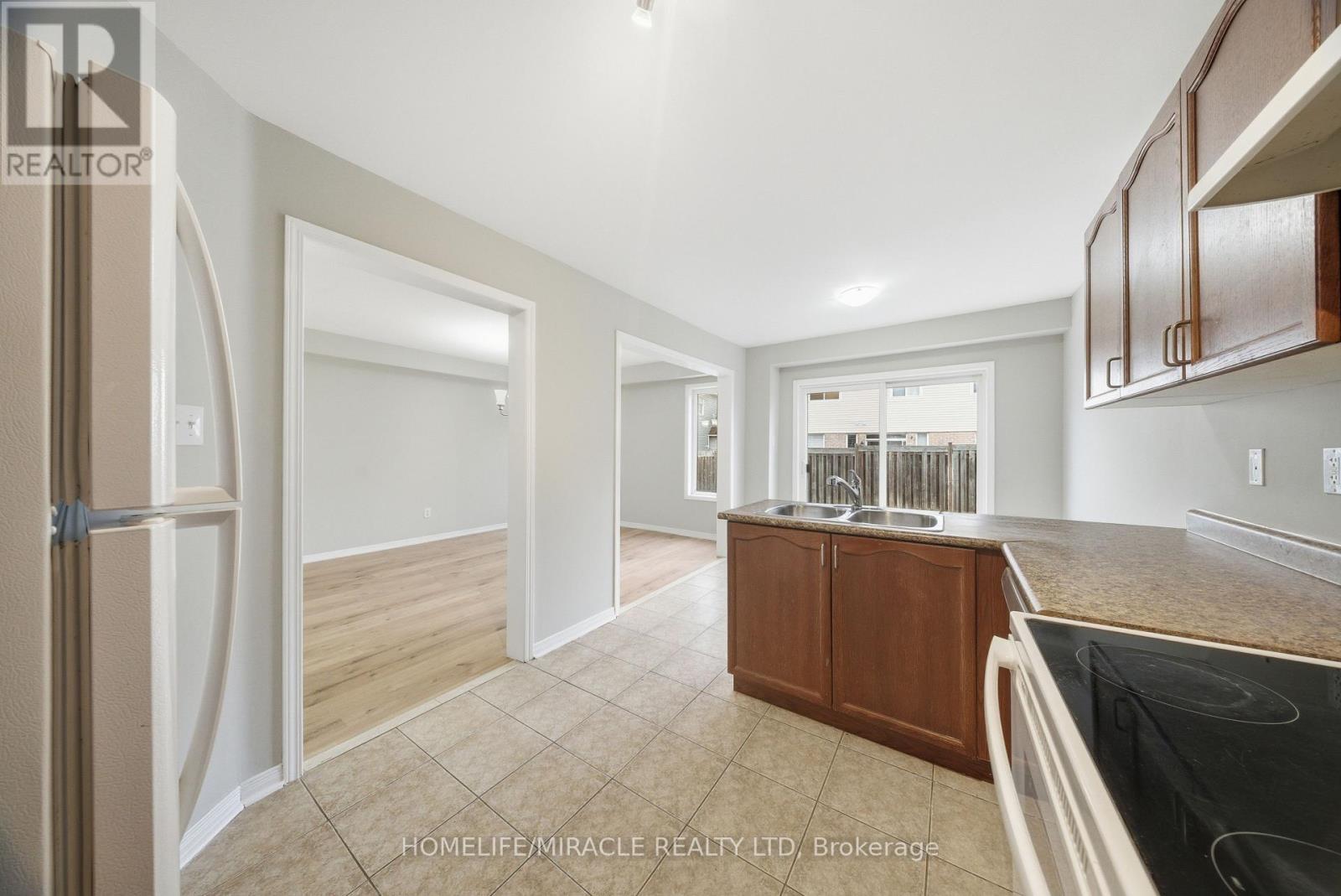 12 Diana Way, Barrie (Innis-Shore), Ontario  L4M 7H2 - Photo 19 - S12580838