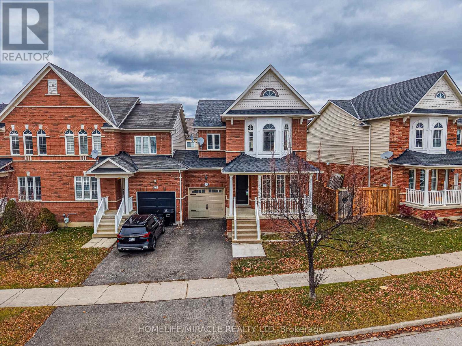 12 Diana Way, Barrie (Innis-Shore), Ontario  L4M 7H2 - Photo 2 - S12580838