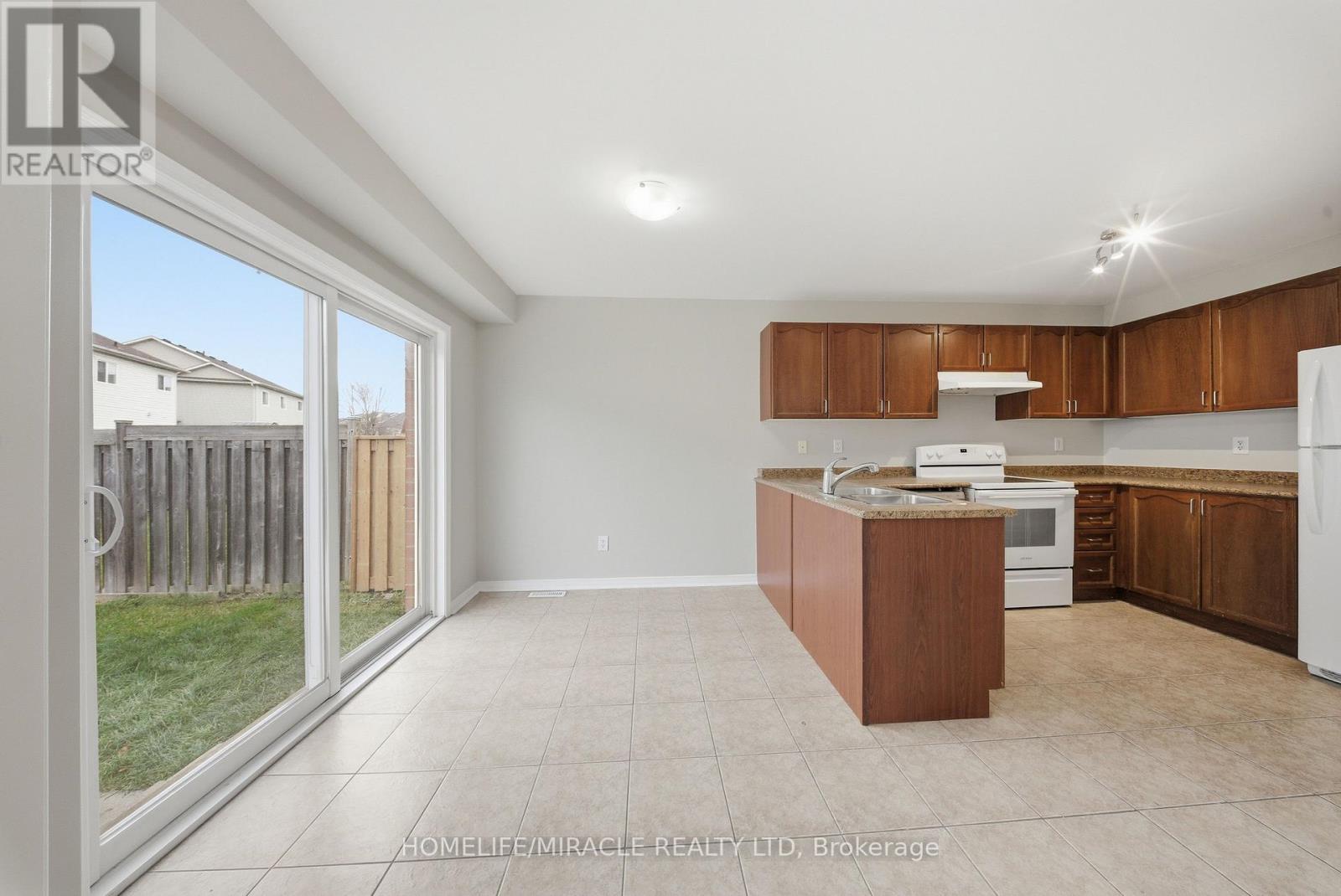 12 Diana Way, Barrie (Innis-Shore), Ontario  L4M 7H2 - Photo 22 - S12580838