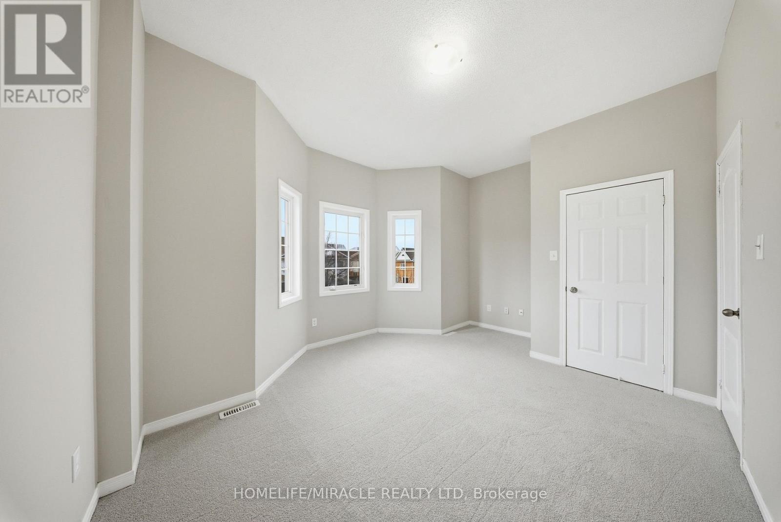 12 Diana Way, Barrie (Innis-Shore), Ontario  L4M 7H2 - Photo 26 - S12580838