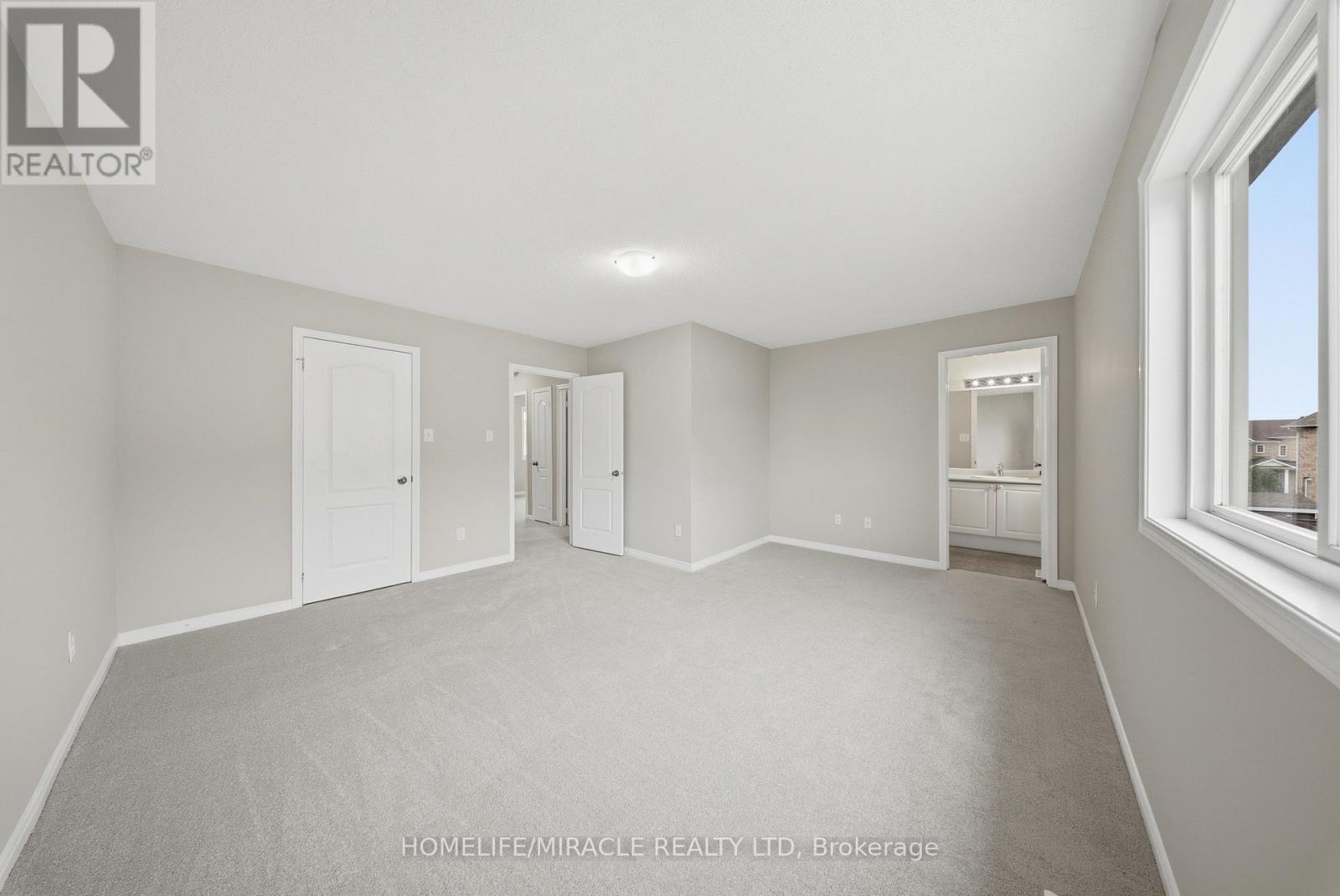 12 Diana Way, Barrie (Innis-Shore), Ontario  L4M 7H2 - Photo 33 - S12580838