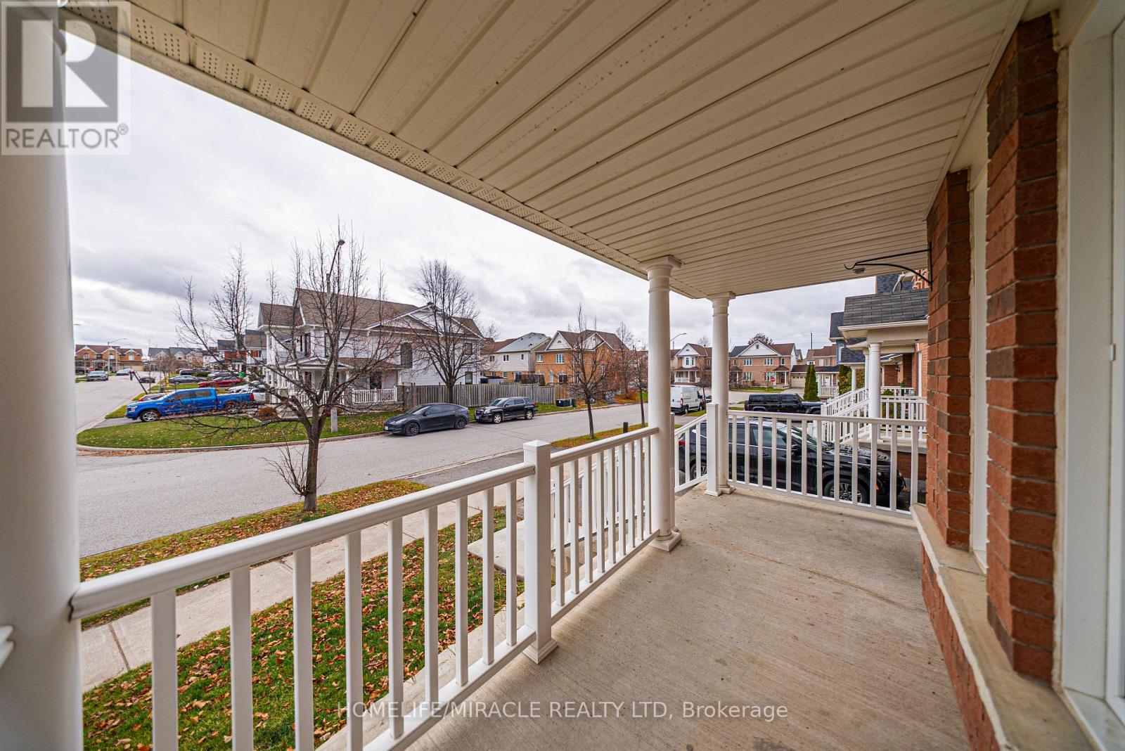 12 Diana Way, Barrie (Innis-Shore), Ontario  L4M 7H2 - Photo 6 - S12580838