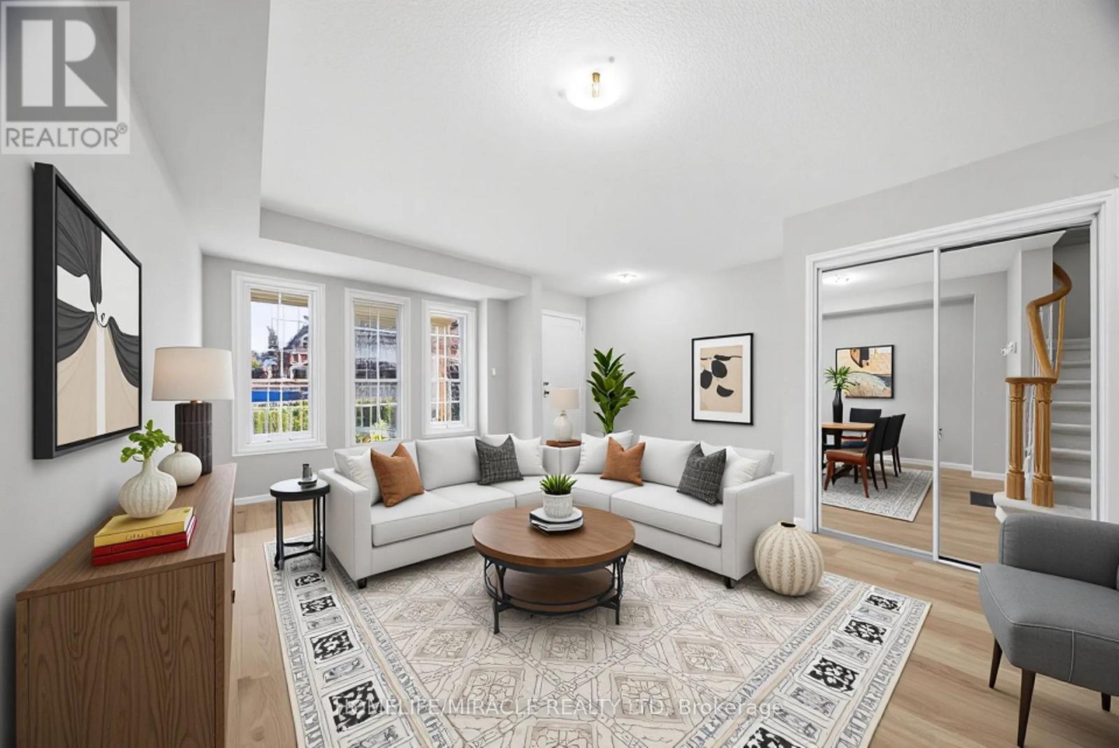 12 Diana Way, Barrie (Innis-Shore), Ontario  L4M 7H2 - Photo 8 - S12580838