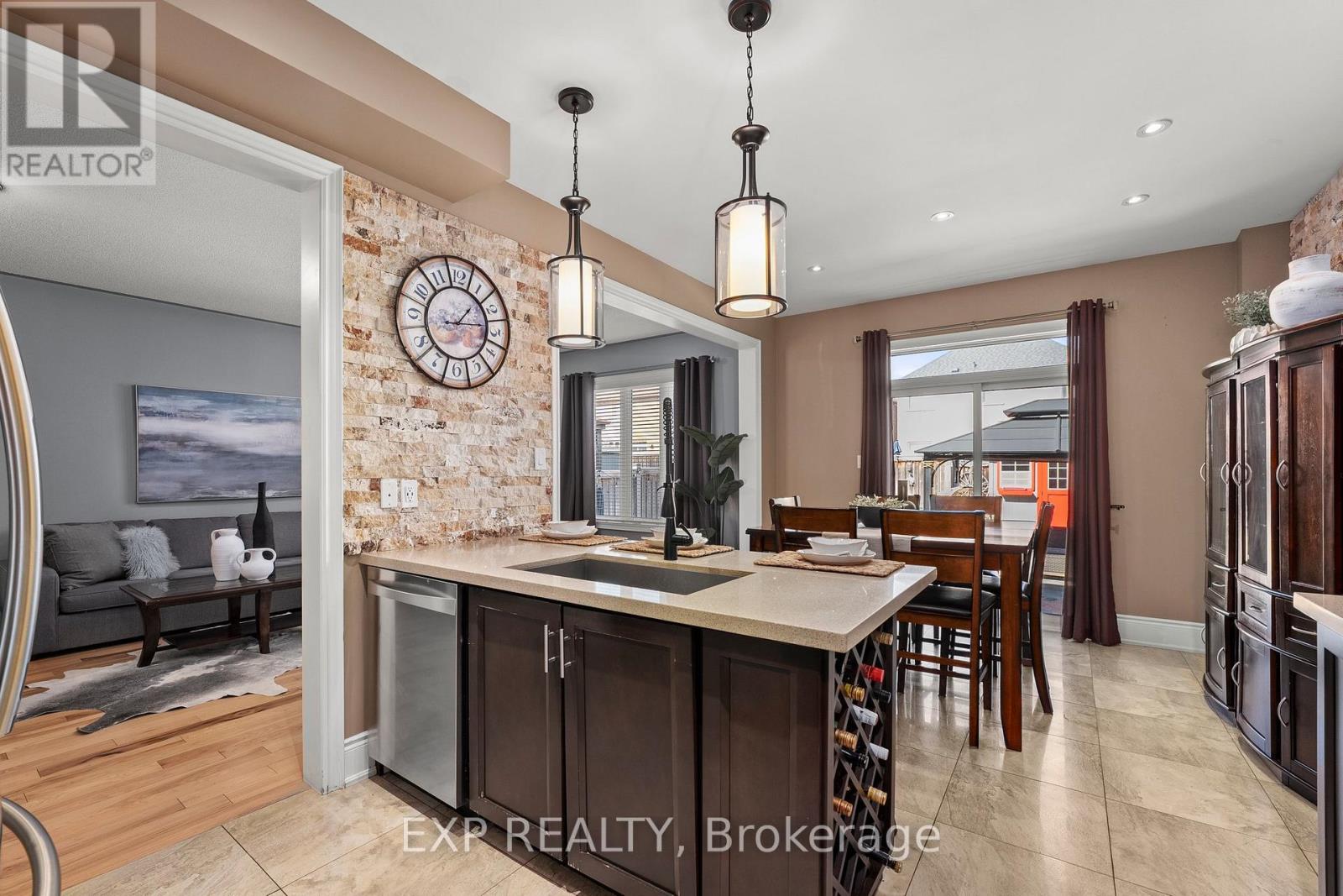 14 Weir Street, Bradford West Gwillimbury, Ontario  L3Z 0K6 - Photo 17 - N12580868