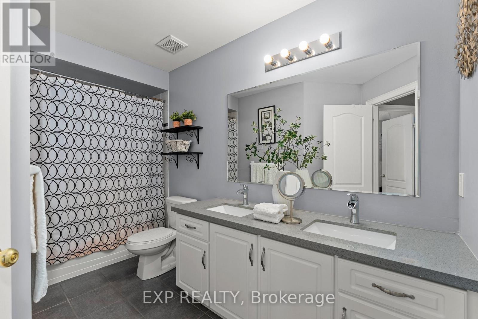 14 Weir Street, Bradford West Gwillimbury, Ontario  L3Z 0K6 - Photo 29 - N12580868