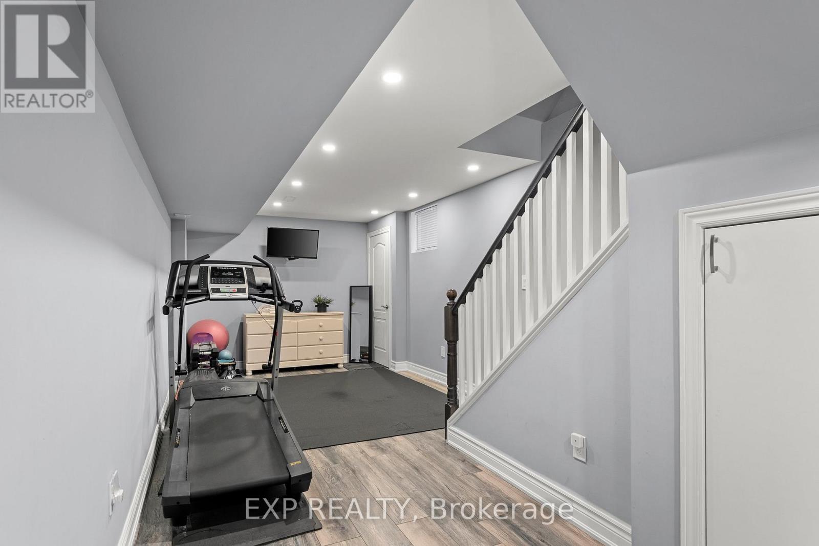 14 Weir Street, Bradford West Gwillimbury, Ontario  L3Z 0K6 - Photo 31 - N12580868