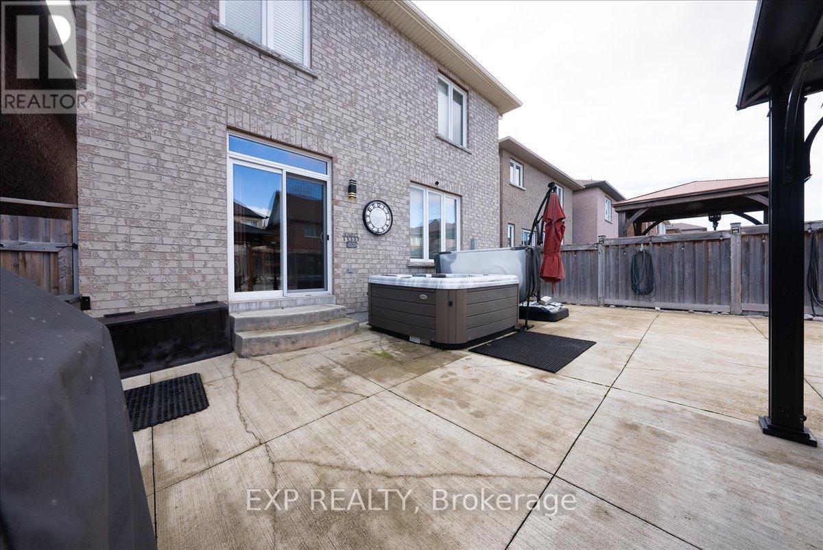 14 Weir Street, Bradford West Gwillimbury, Ontario  L3Z 0K6 - Photo 38 - N12580868