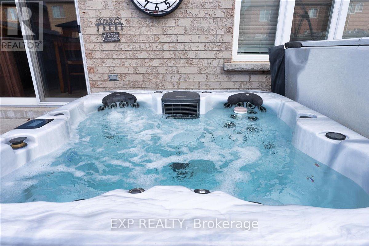 14 Weir Street, Bradford West Gwillimbury, Ontario  L3Z 0K6 - Photo 40 - N12580868