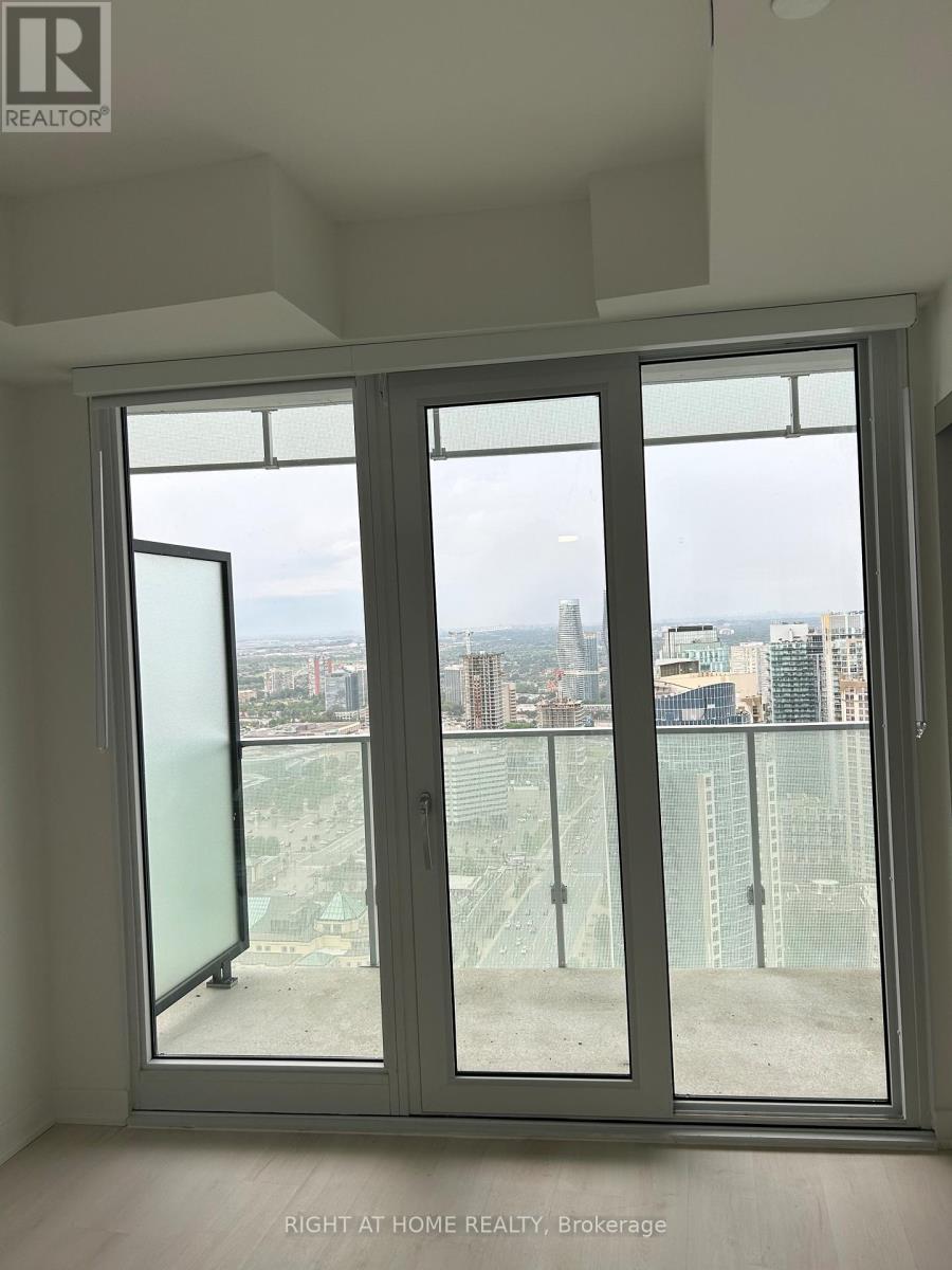 3802 - 3900 Confederation Pkwy Parkway, Mississauga, Ontario  L5B 0M3 - Photo 4 - W12580854