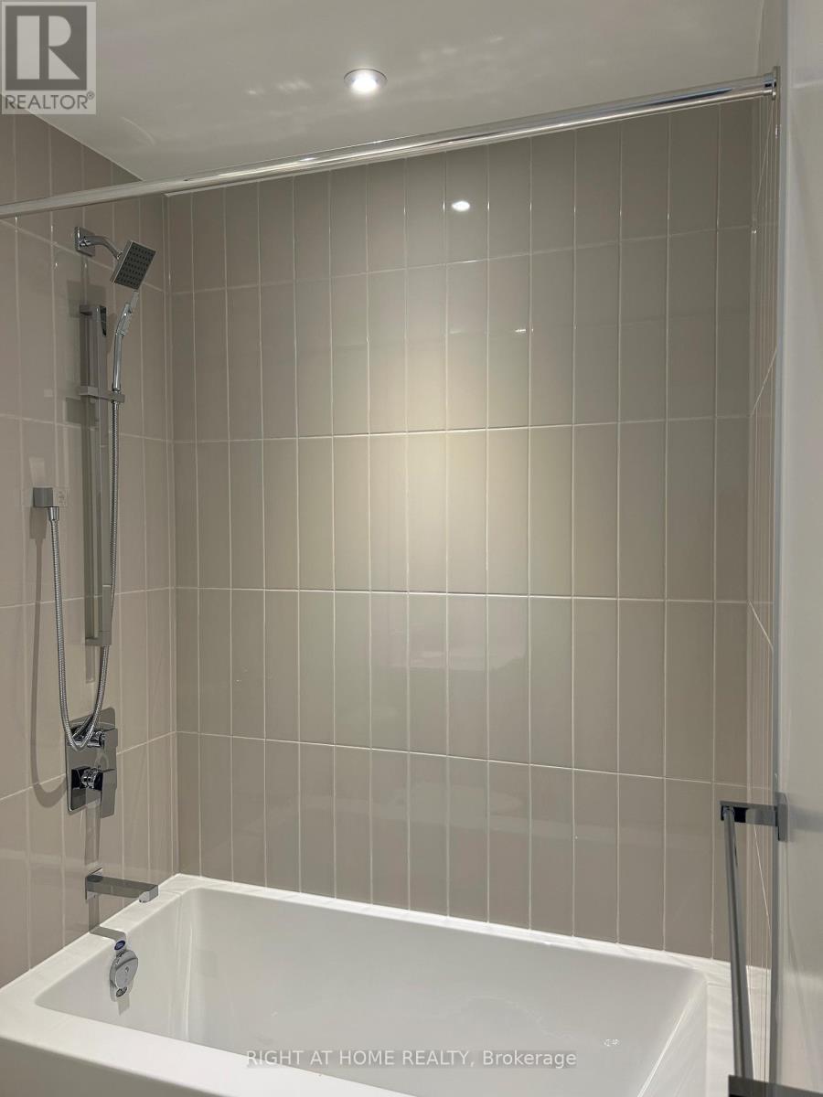 3802 - 3900 Confederation Pkwy Parkway, Mississauga, Ontario  L5B 0M3 - Photo 5 - W12580854