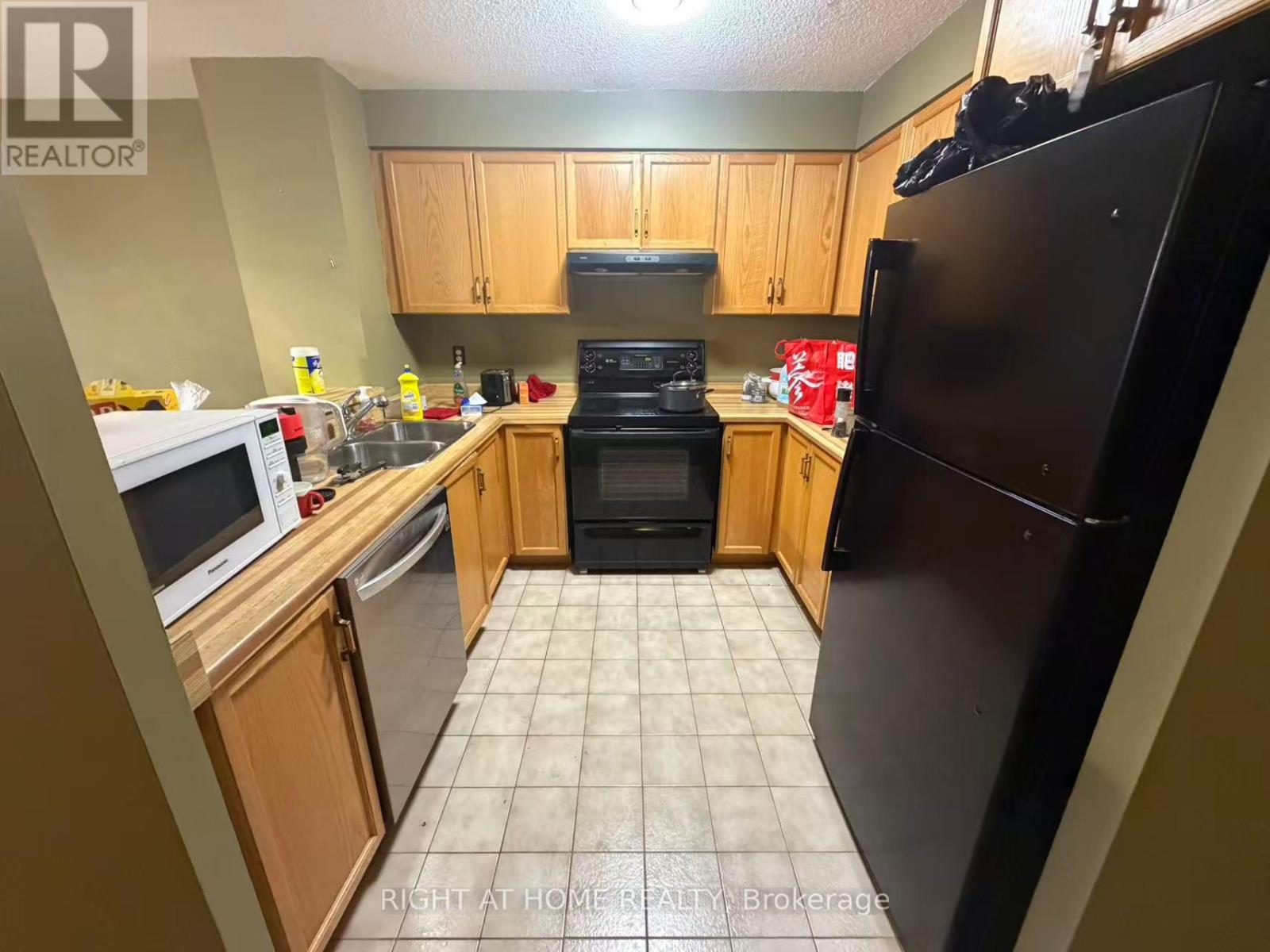 711 - 2155 Burnhamthorpe Road W, Mississauga, Ontario  L5L 5P9 - Photo 4 - W12580856