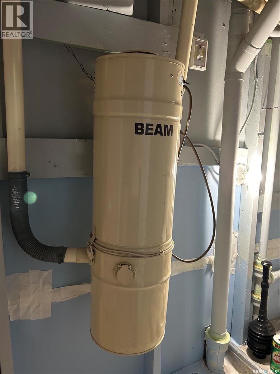 902 Eva Street, Estevan, Saskatchewan  S4A 1P5 - Photo 34 - SK024714