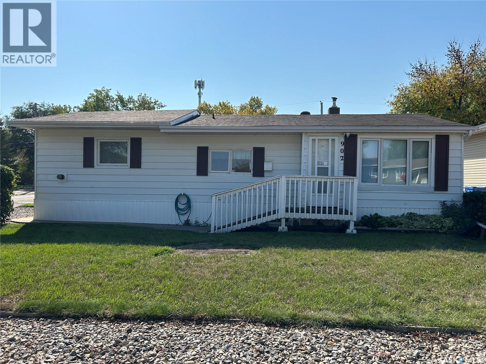 902 Eva Street, Estevan, Saskatchewan  S4A 1P5 - Photo 46 - SK024714