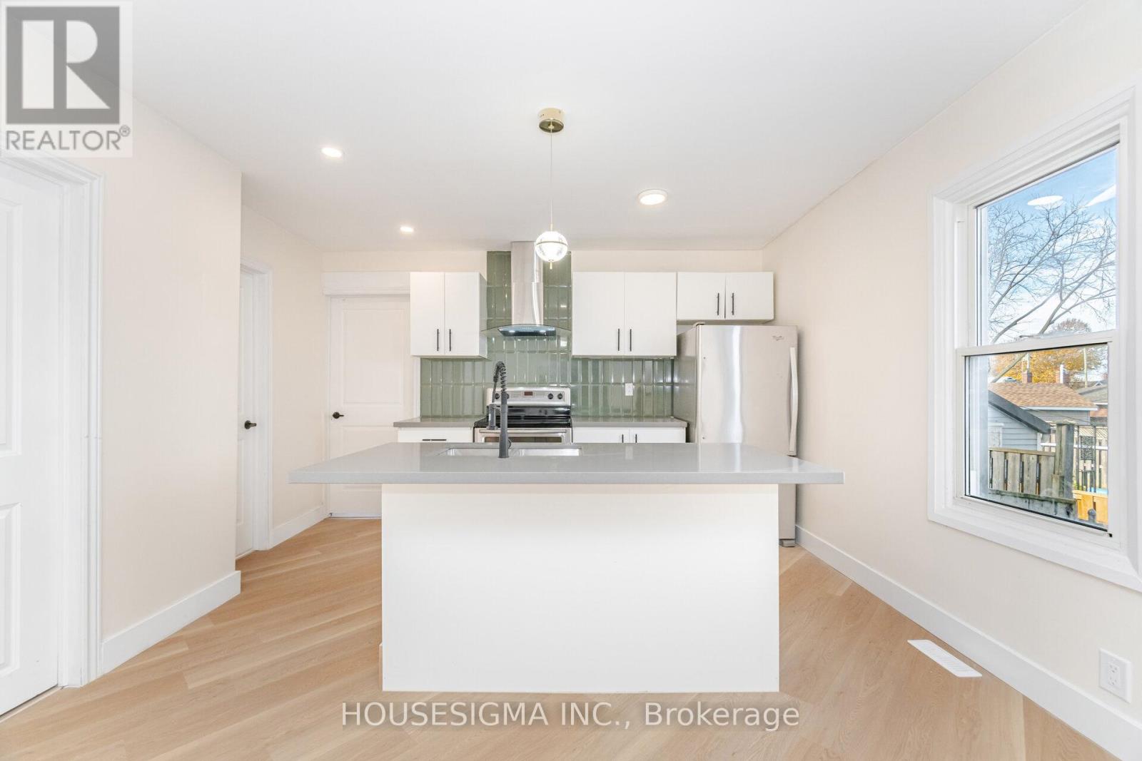 45 Wellington Street N, Thorold, Ontario  L2V 2E7 - Photo 6 - X12580852