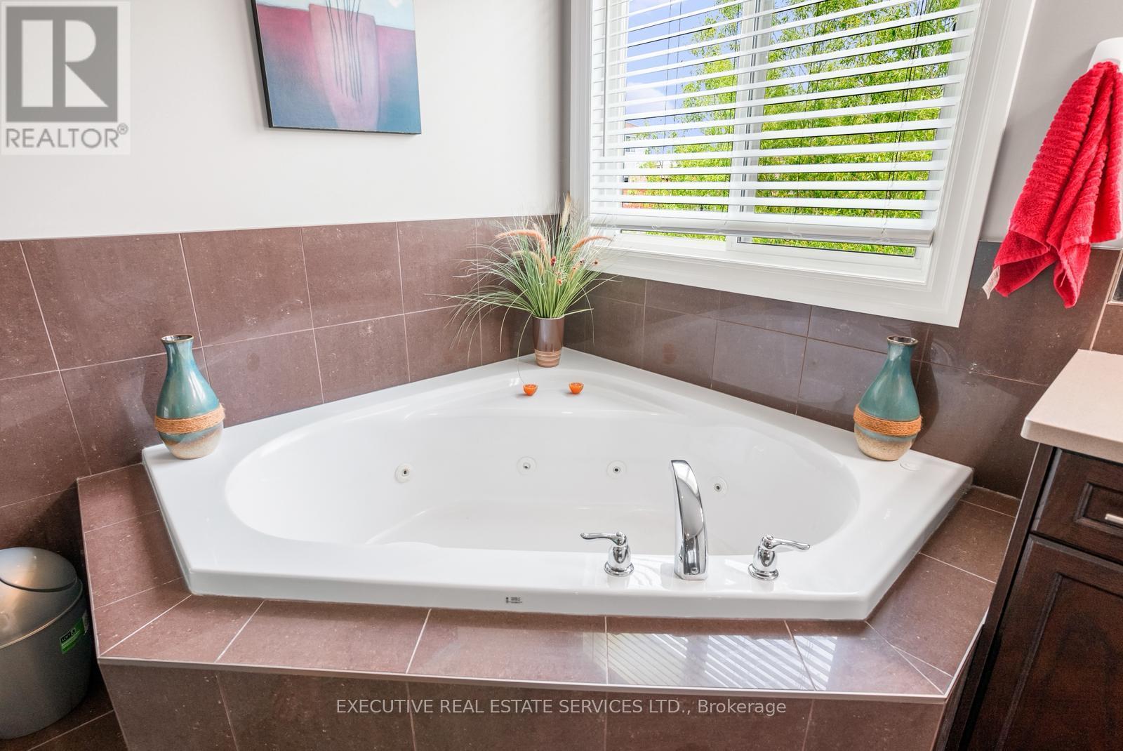 2884 Devon Road, London South, Ontario  N6E 0A4 - Photo 38 - X12580862