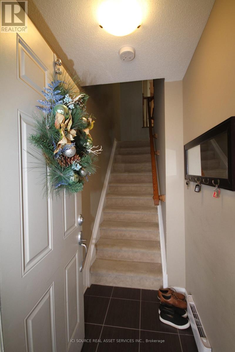 368 Galston Private, Ottawa, Ontario  K1W 0G3 - Photo 2 - X12580874