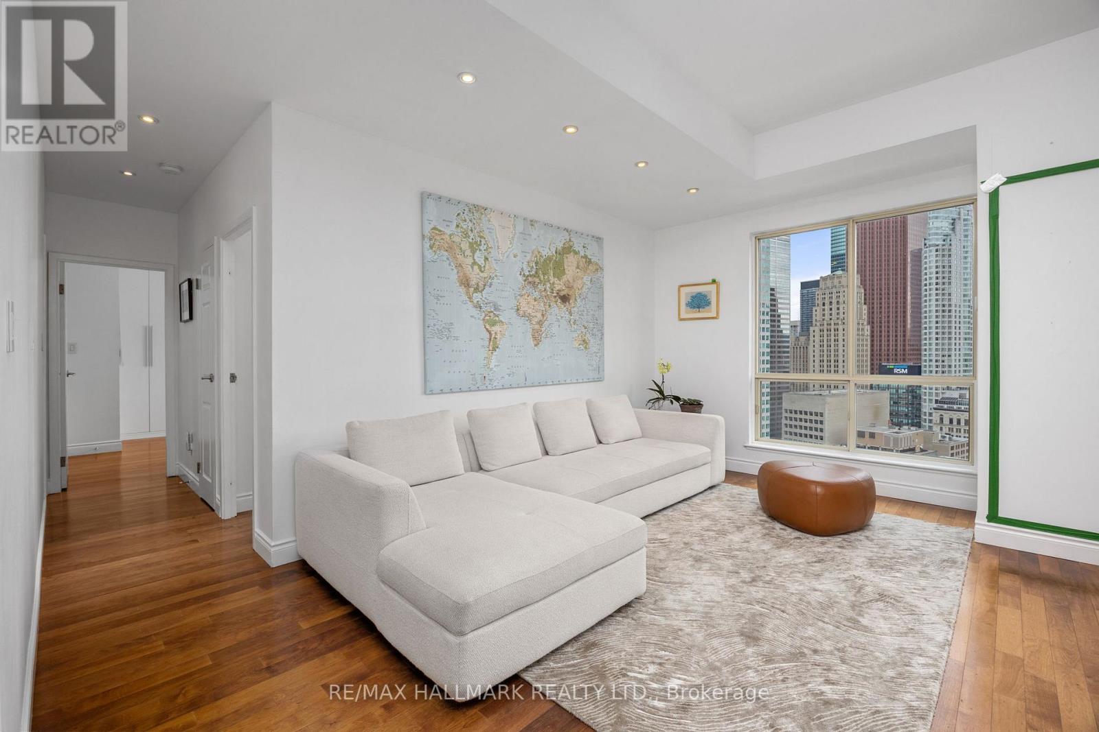 3205 - 25 The Esplanade, Toronto, Ontario  M5E 1W5 - Photo 4 - C12580888