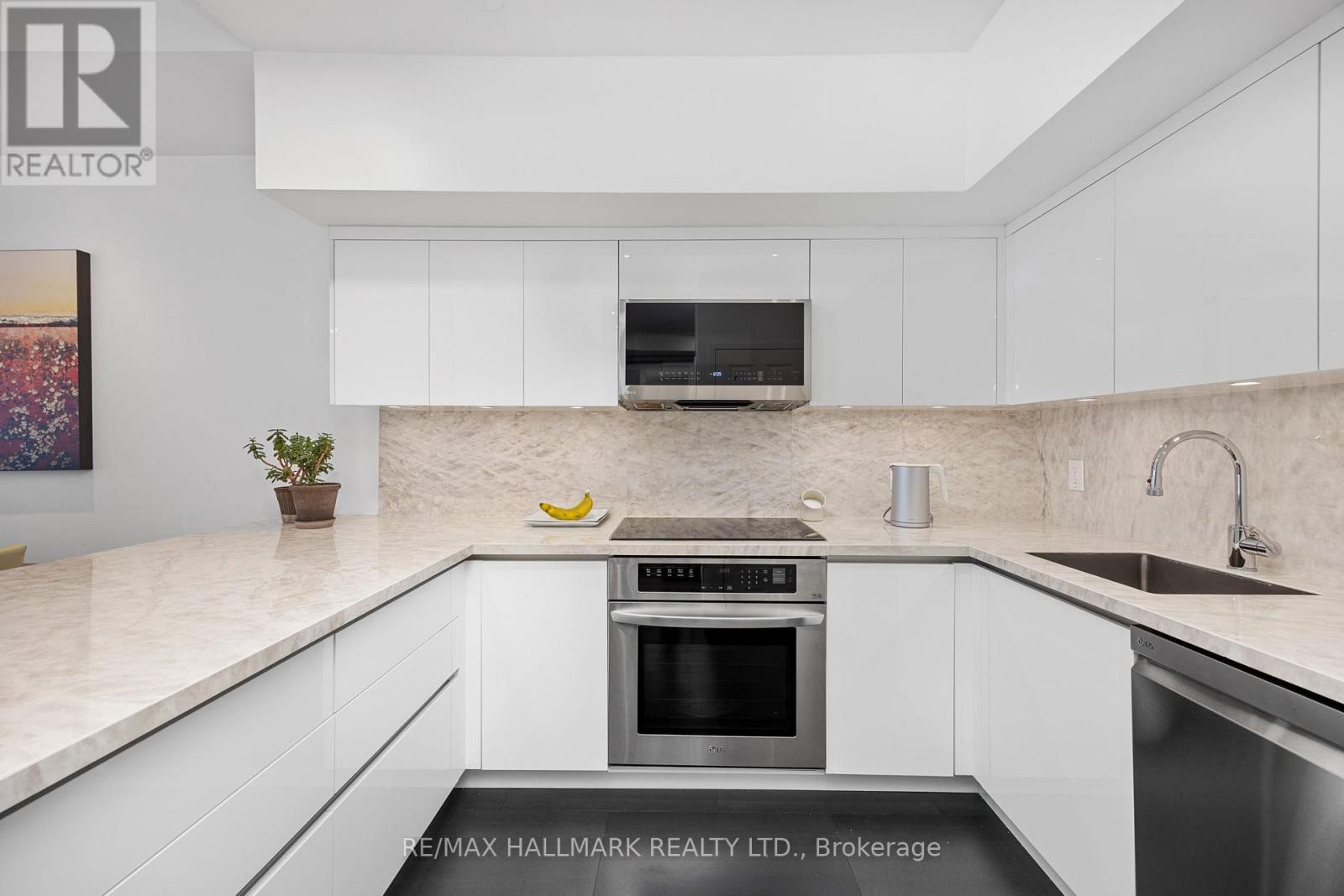 3205 - 25 The Esplanade, Toronto, Ontario  M5E 1W5 - Photo 7 - C12580888