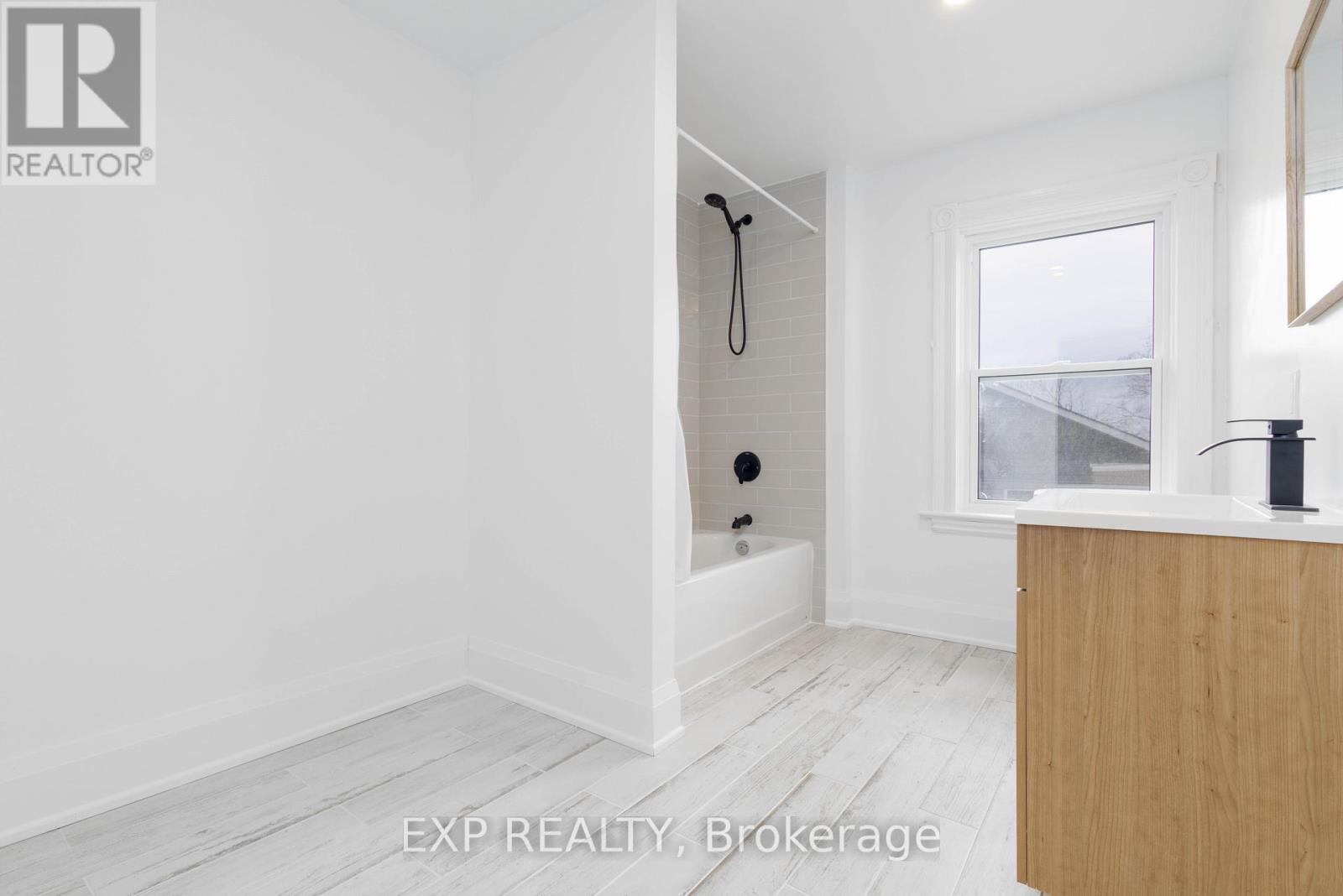 249 Harvey Street, Orillia, Ontario  L3V 3M5 - Photo 14 - S12580912