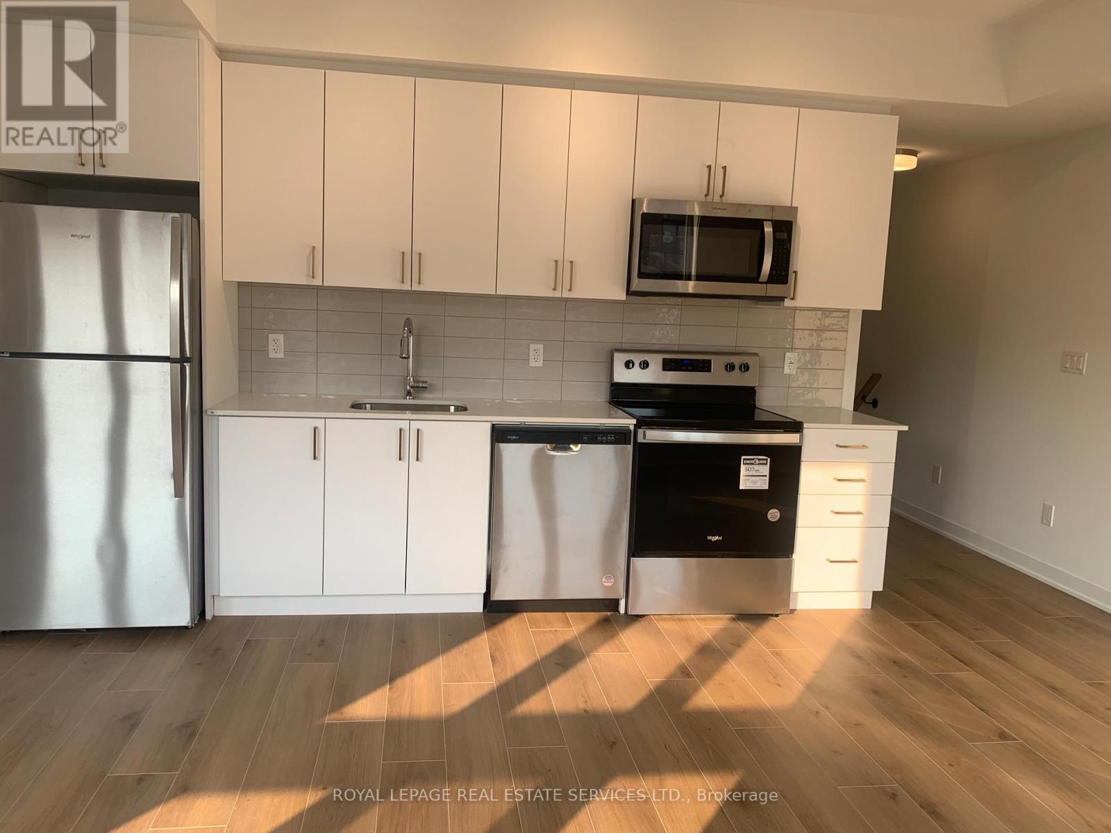 16 - 4025 Hickory Drive, Mississauga, Ontario  L4W 0G6 - Photo 7 - W12580918