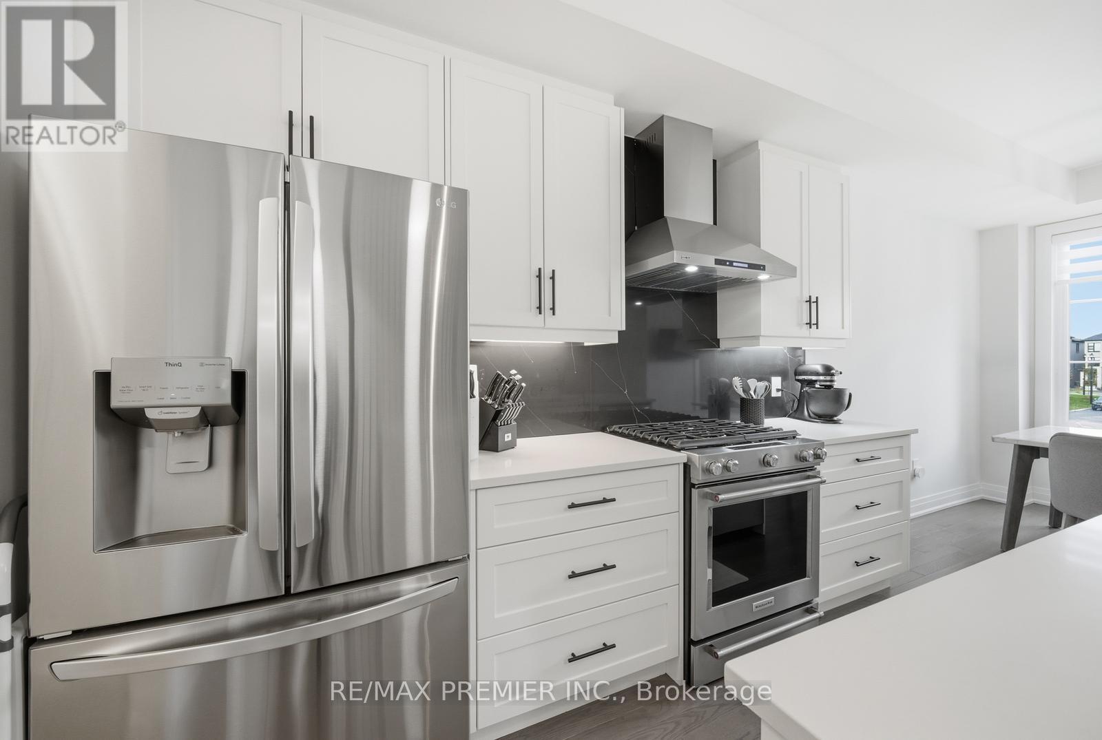 229 Vermont Avenue, Newmarket, Ontario  L3X 0M6 - Photo 10 - N12577816