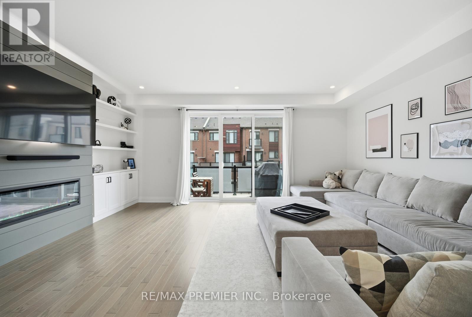 229 Vermont Avenue, Newmarket, Ontario  L3X 0M6 - Photo 15 - N12577816