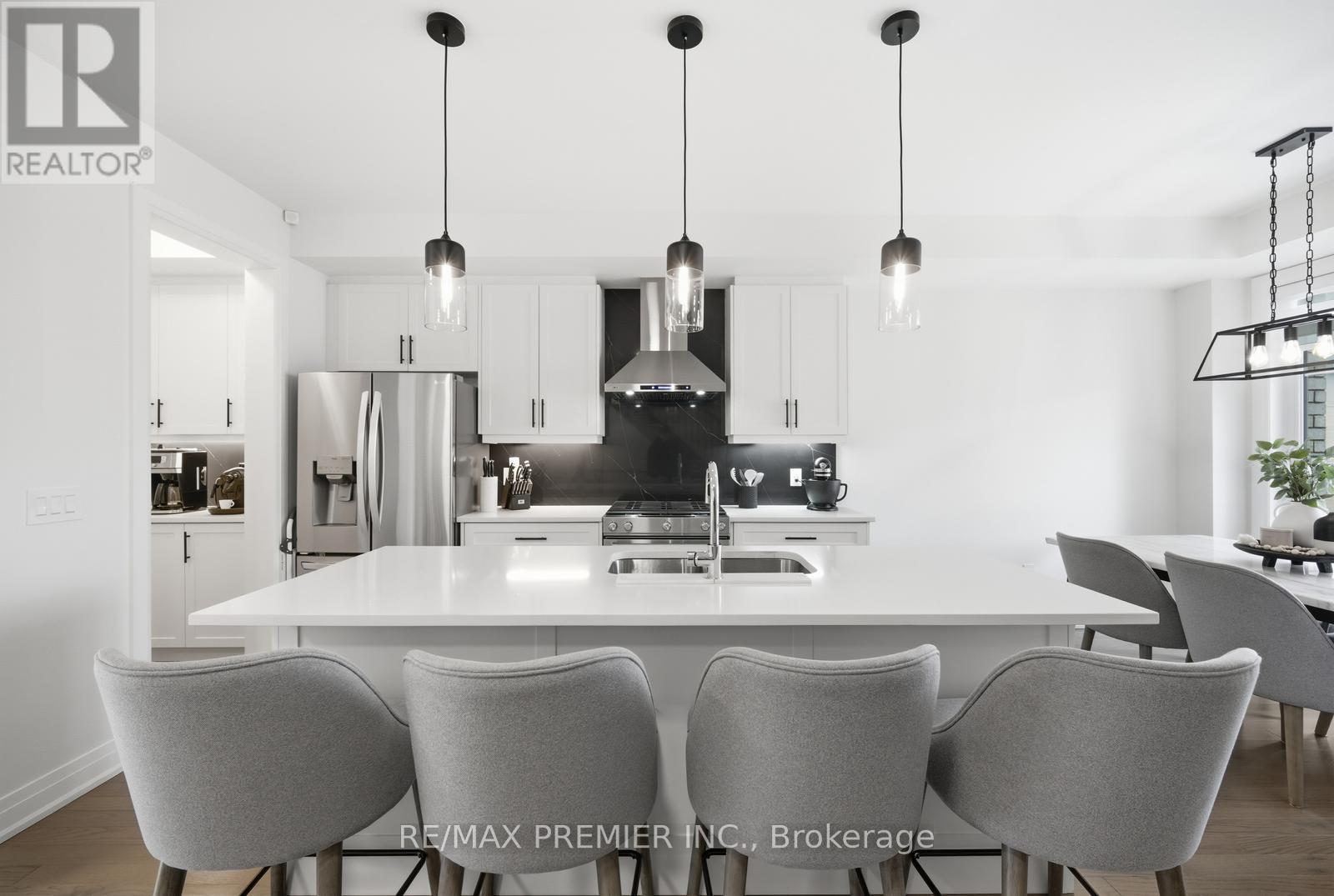 229 Vermont Avenue, Newmarket, Ontario  L3X 0M6 - Photo 7 - N12577816