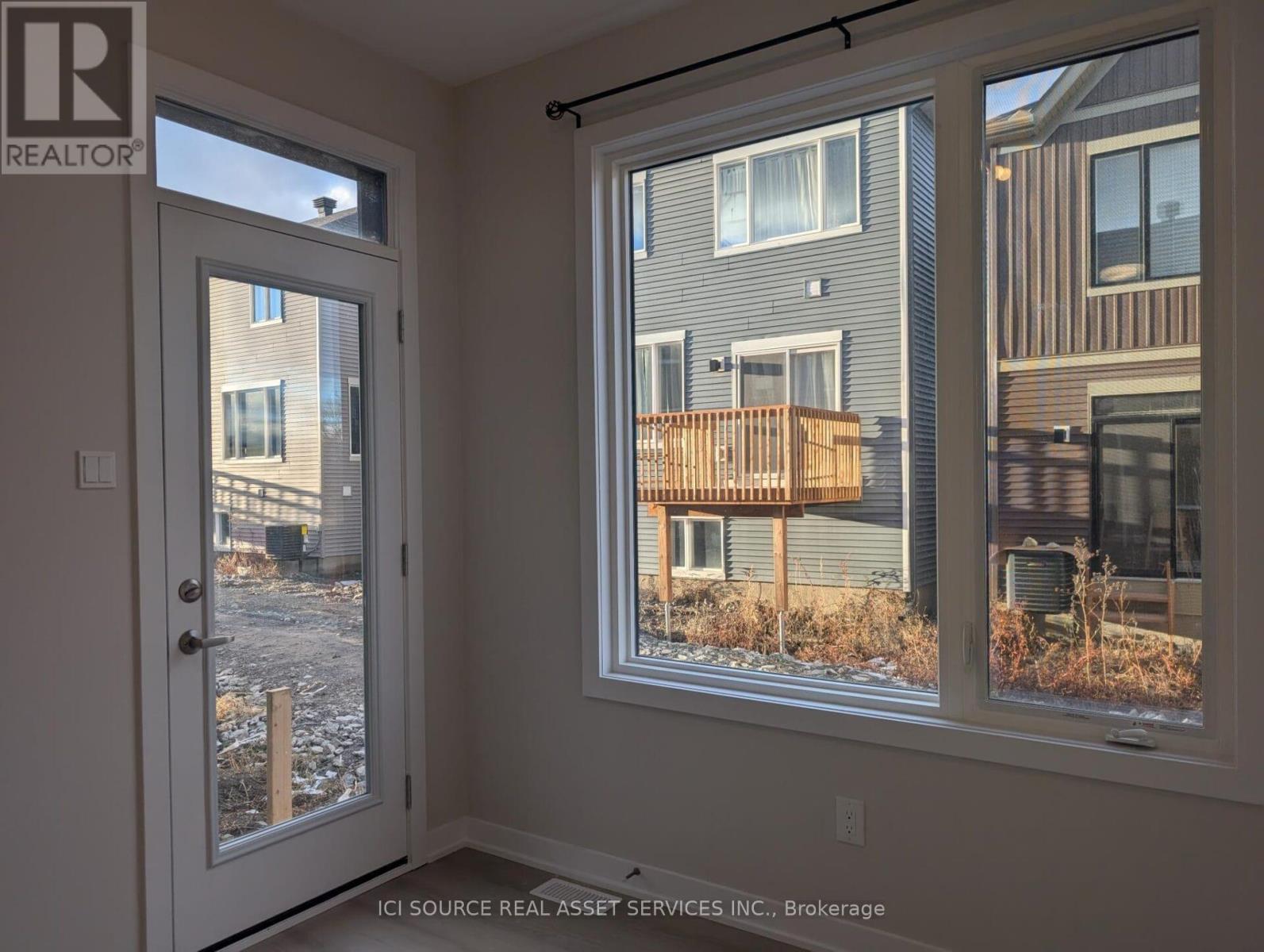 375 Les Emmerson Drive, Ottawa, Ontario  K2J 7L7 - Photo 12 - X12580902