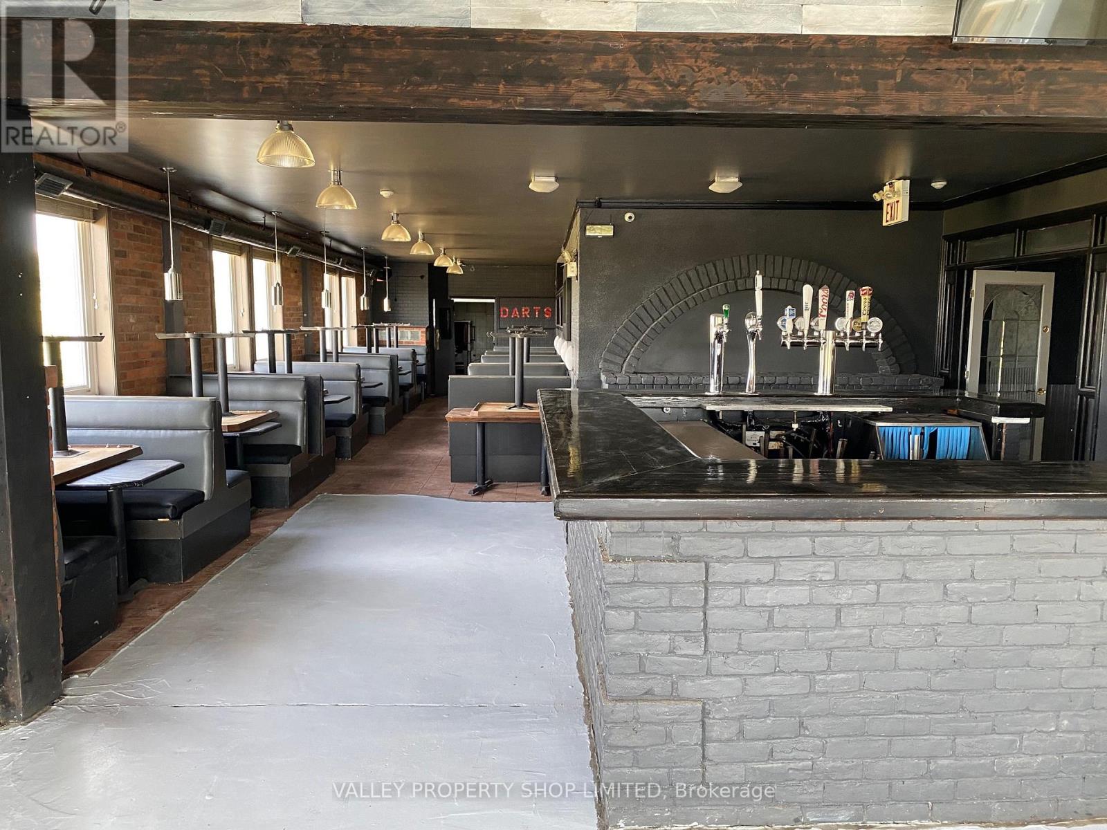 207 Nelson Street, Pembroke, Ontario  K8A 3N1 - Photo 12 - X12428731