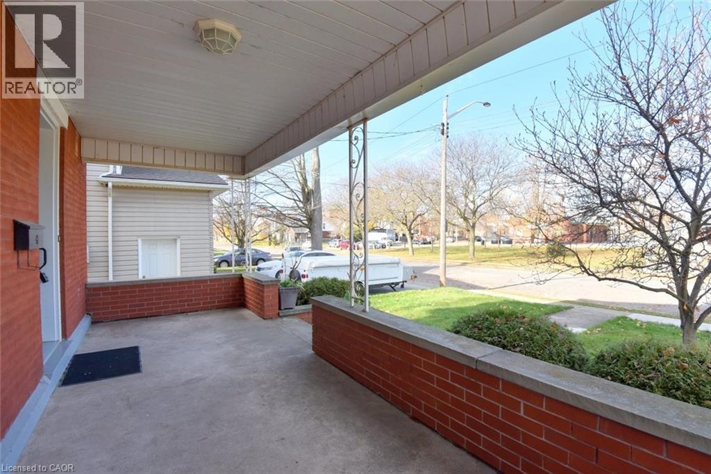 65 Young Street, Welland, Ontario  L3B 4C5 - Photo 3 - 40788696