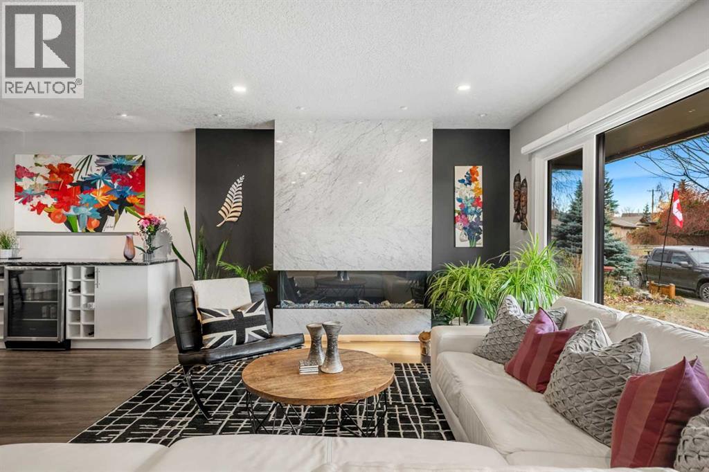 348 Parkwood Close Se, Calgary, Alberta  T2J 3W1 - Photo 5 - A2268750