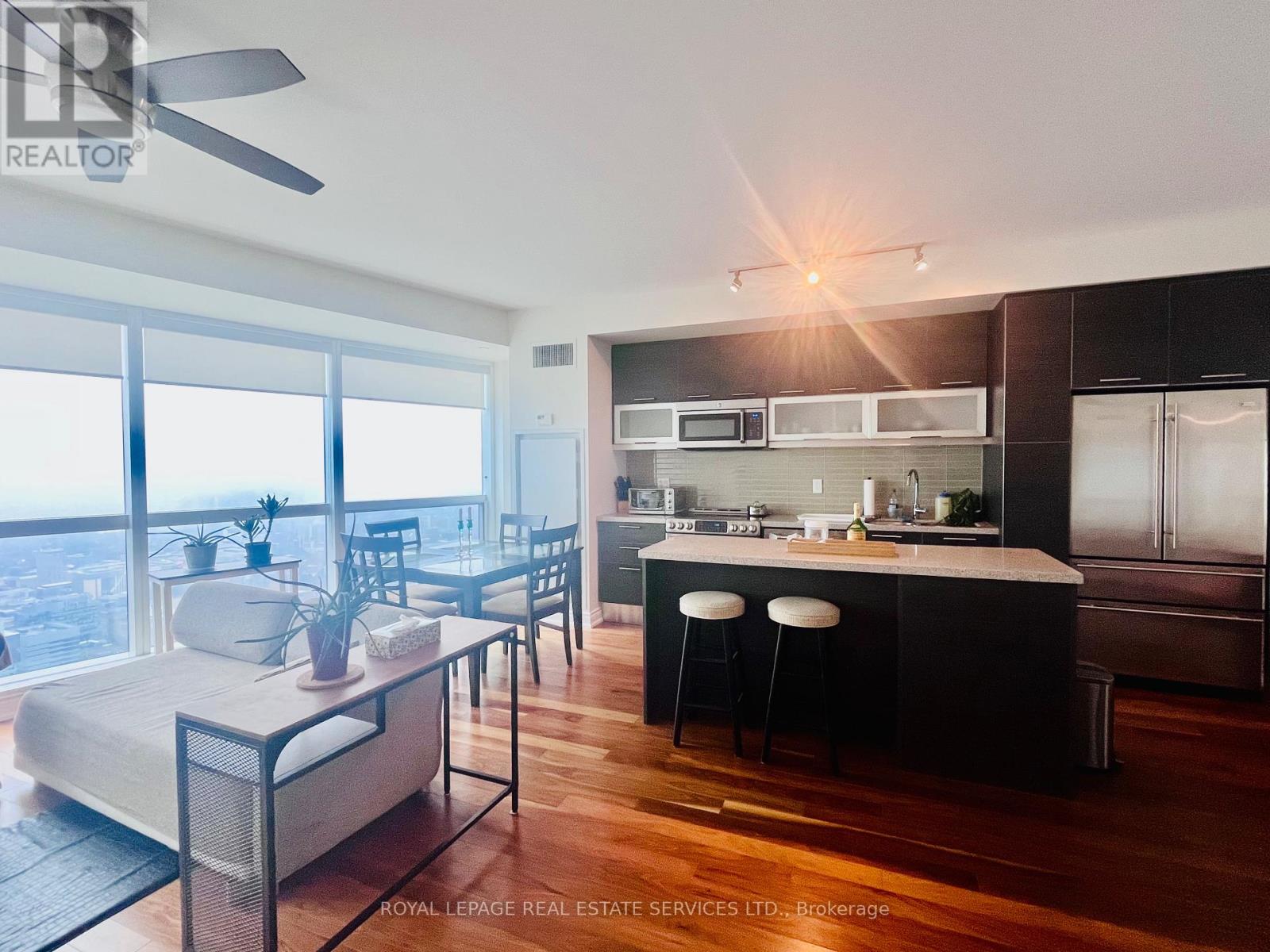 6514 - 388 Yonge Street, Toronto, Ontario  M5B 0A4 - Photo 10 - C12580946