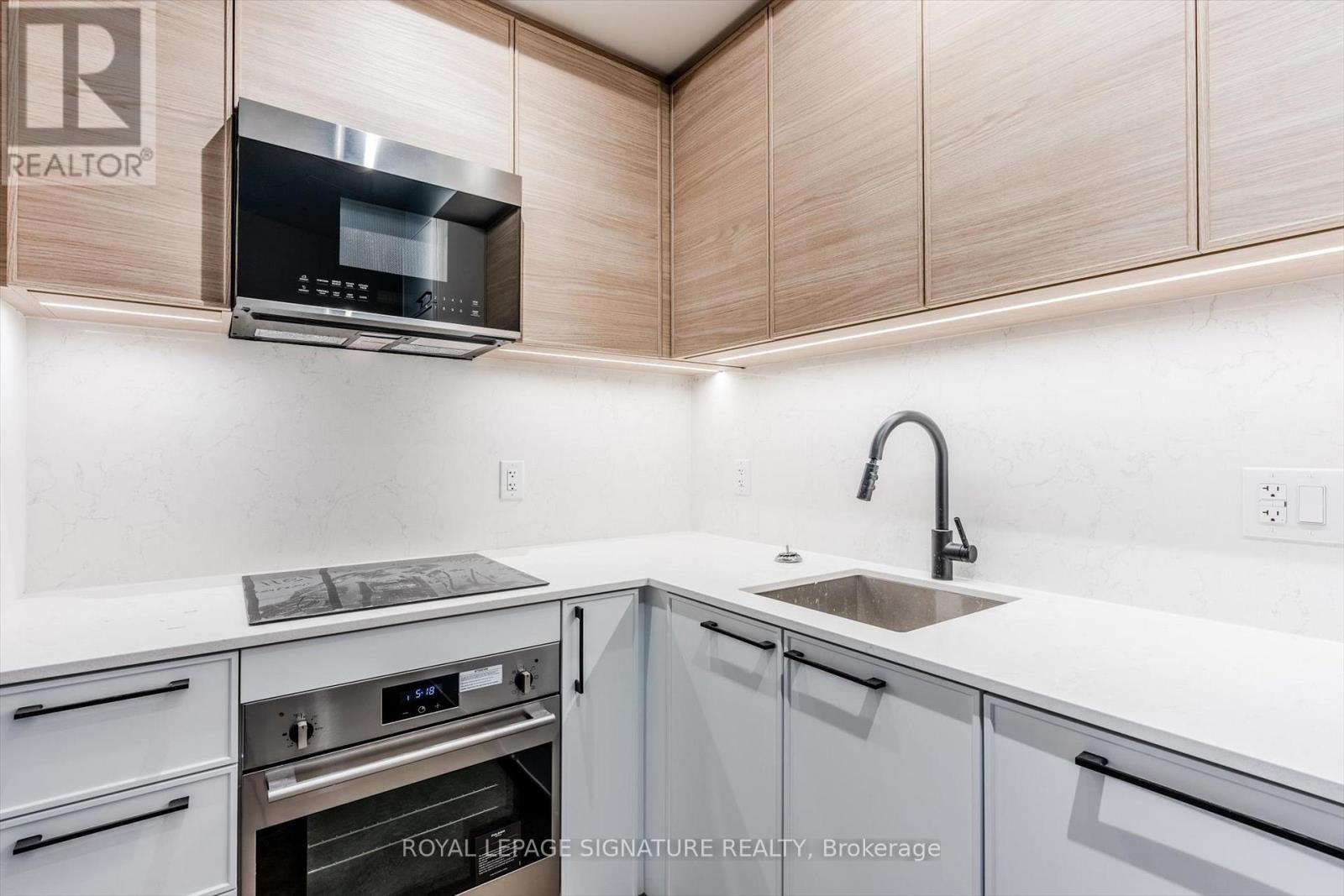 1509 - 1050 Eastern Avenue, Toronto, Ontario M4L 0B7 - Photo 3 - E12578064