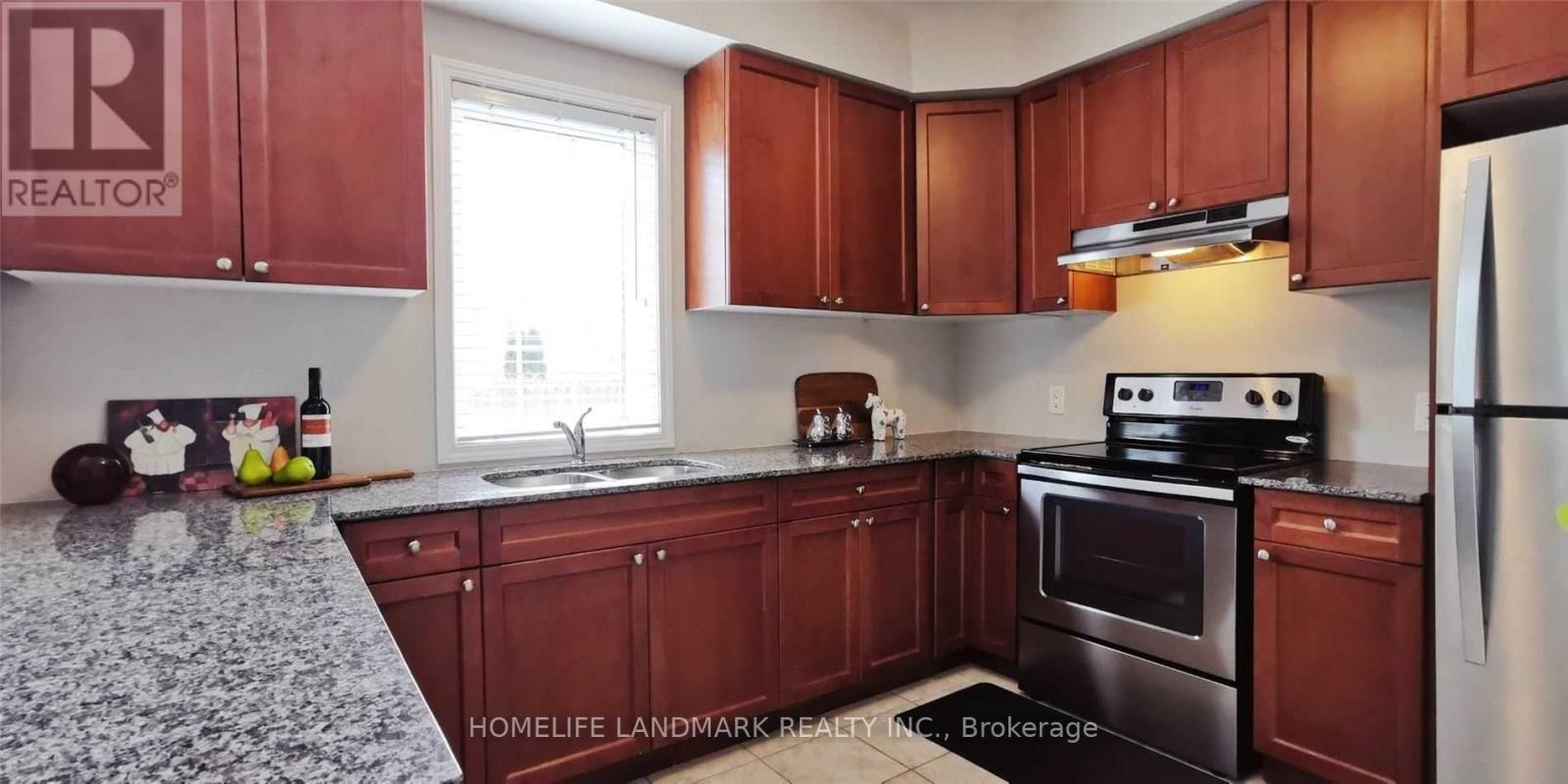 9 Ormerod Lane, Richmond Hill, Ontario  L4S 0G3 - Photo 8 - N12580930