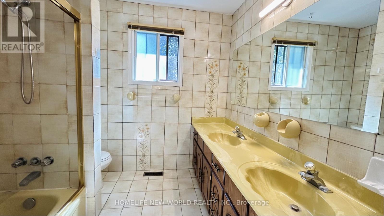 93 Willowbrook Road, Markham, Ontario  L3T 5K7 - Photo 20 - N12580932