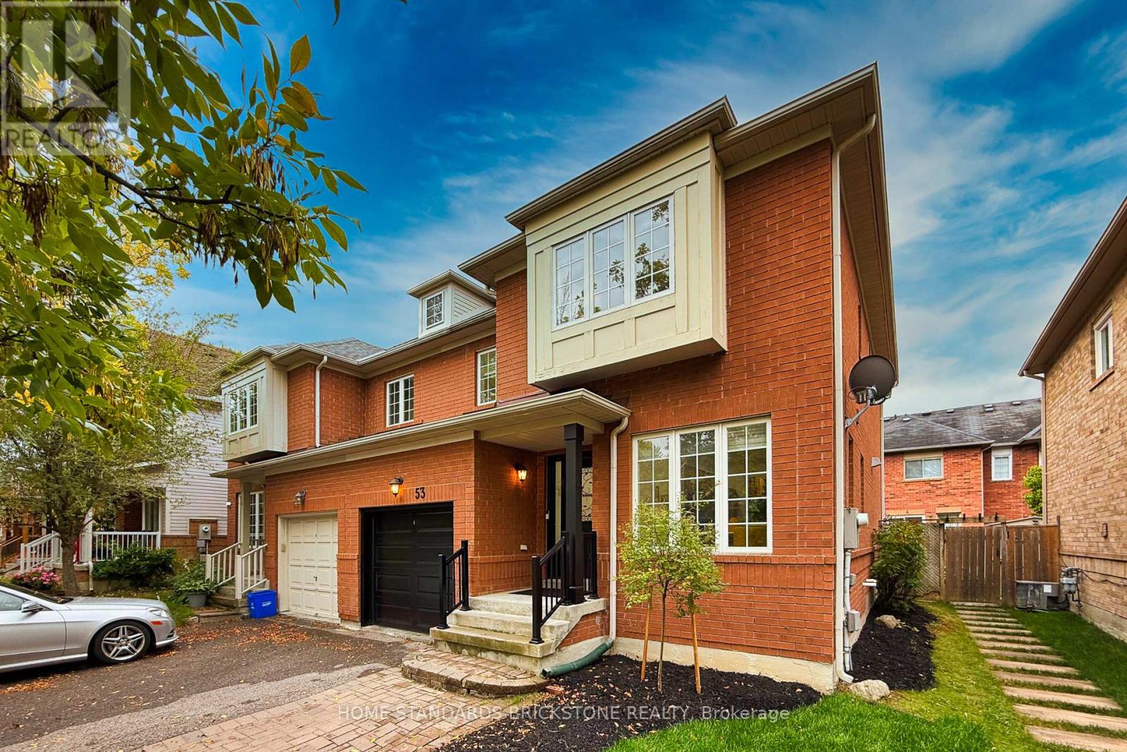 53 Ostick Street, Aurora, Ontario  L4G 7K4 - Photo 4 - N12580948